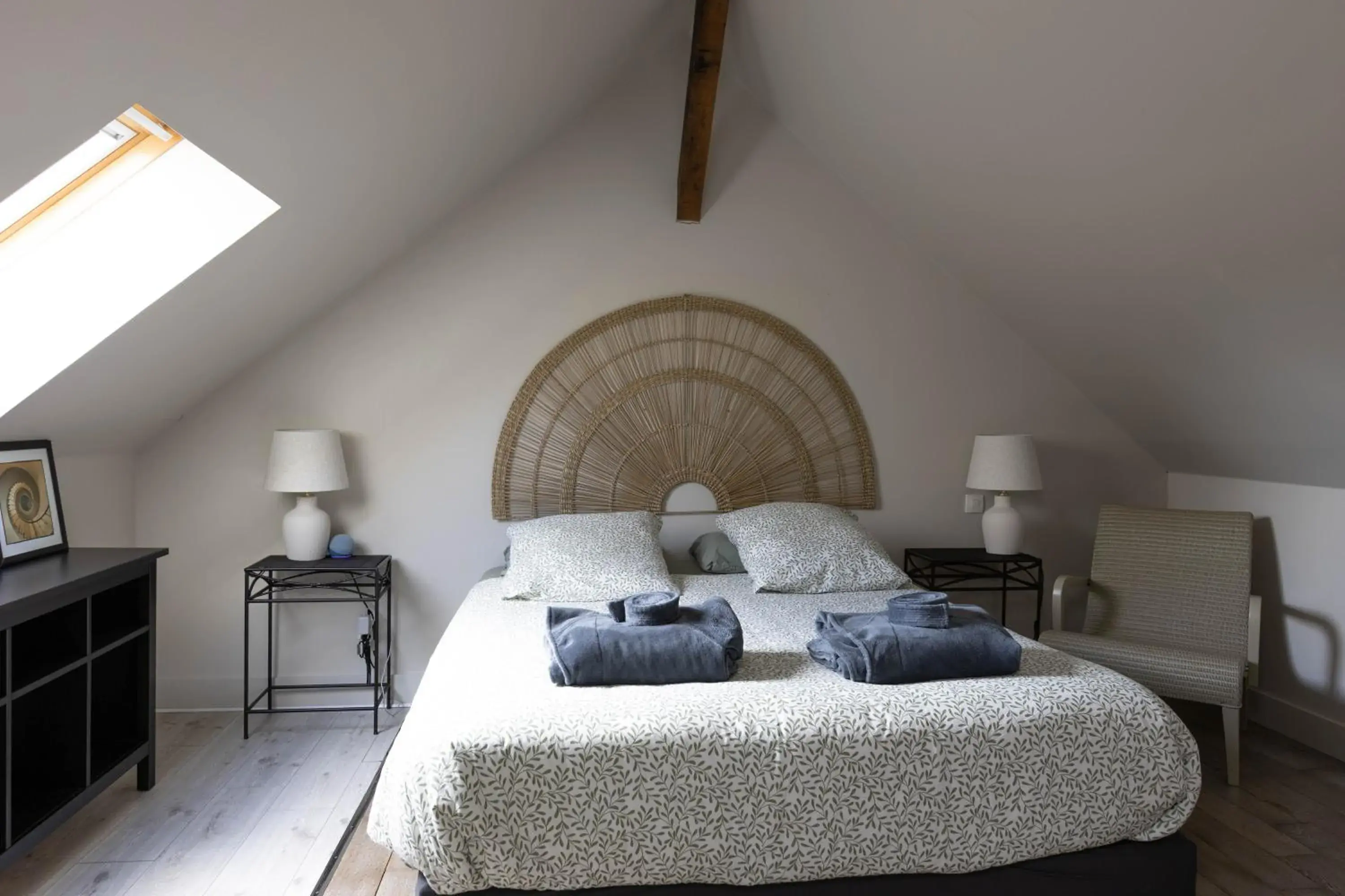 Suite Junior avec Bain, Accès Gratuit à la Piscine et au SPA in Chambres d'Hôtes et Suites à La Ferme de l'Oudon & SPA Suite Junior avec Bain, Accès Gratuit à la Piscine et au SPA in Chambres d'Hôtes et Suites à La Ferme de l'Oudon & SPA