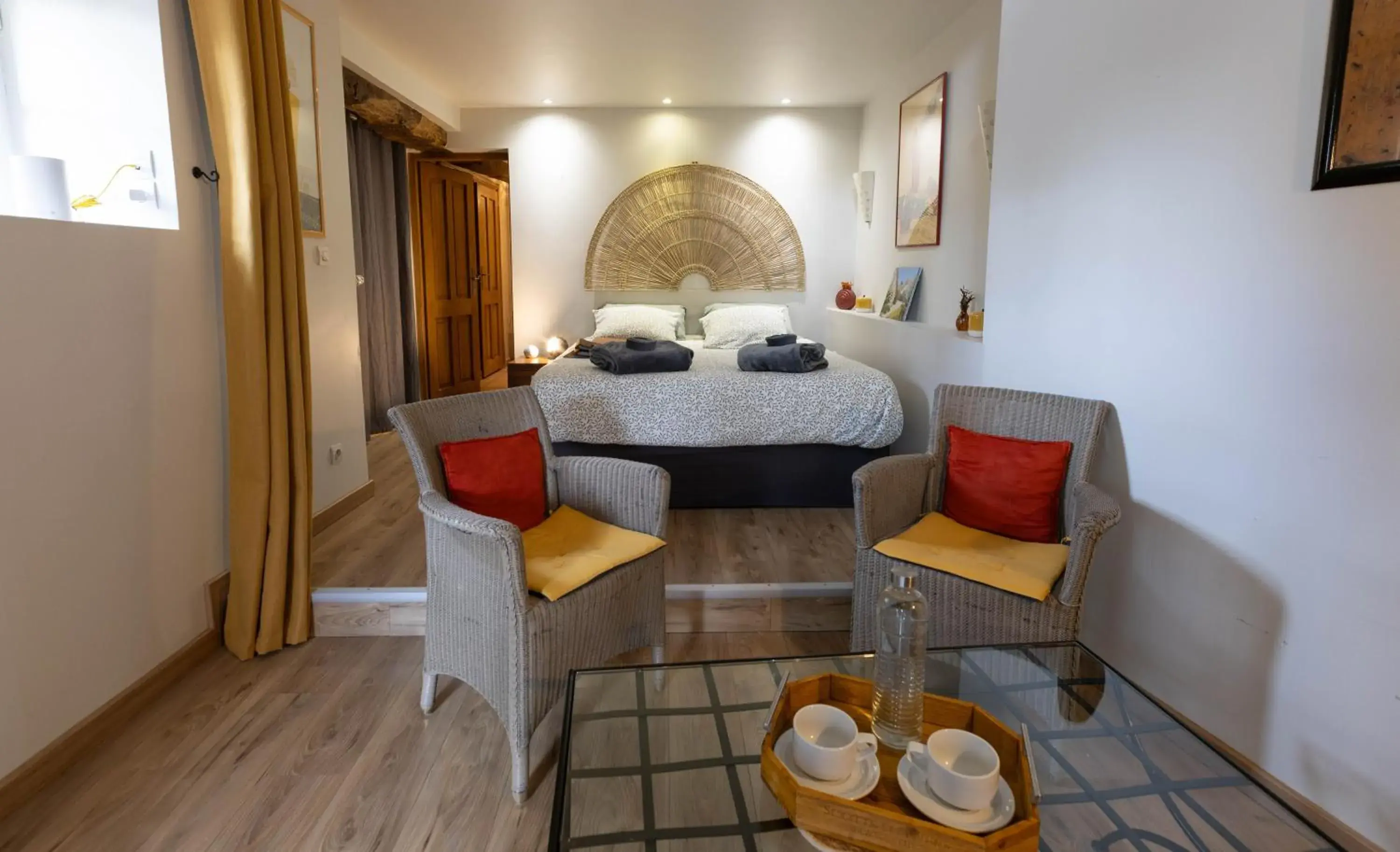 Chambre Double Standard avec Bain, accès gratuit à la piscine et au SPA in Chambres d'Hôtes et Suites à La Ferme de l'Oudon & SPA Chambre Double Standard avec Bain, accès gratuit à la piscine et au SPA in Chambres d'Hôtes et Suites à La Ferme de l'Oudon & SPA