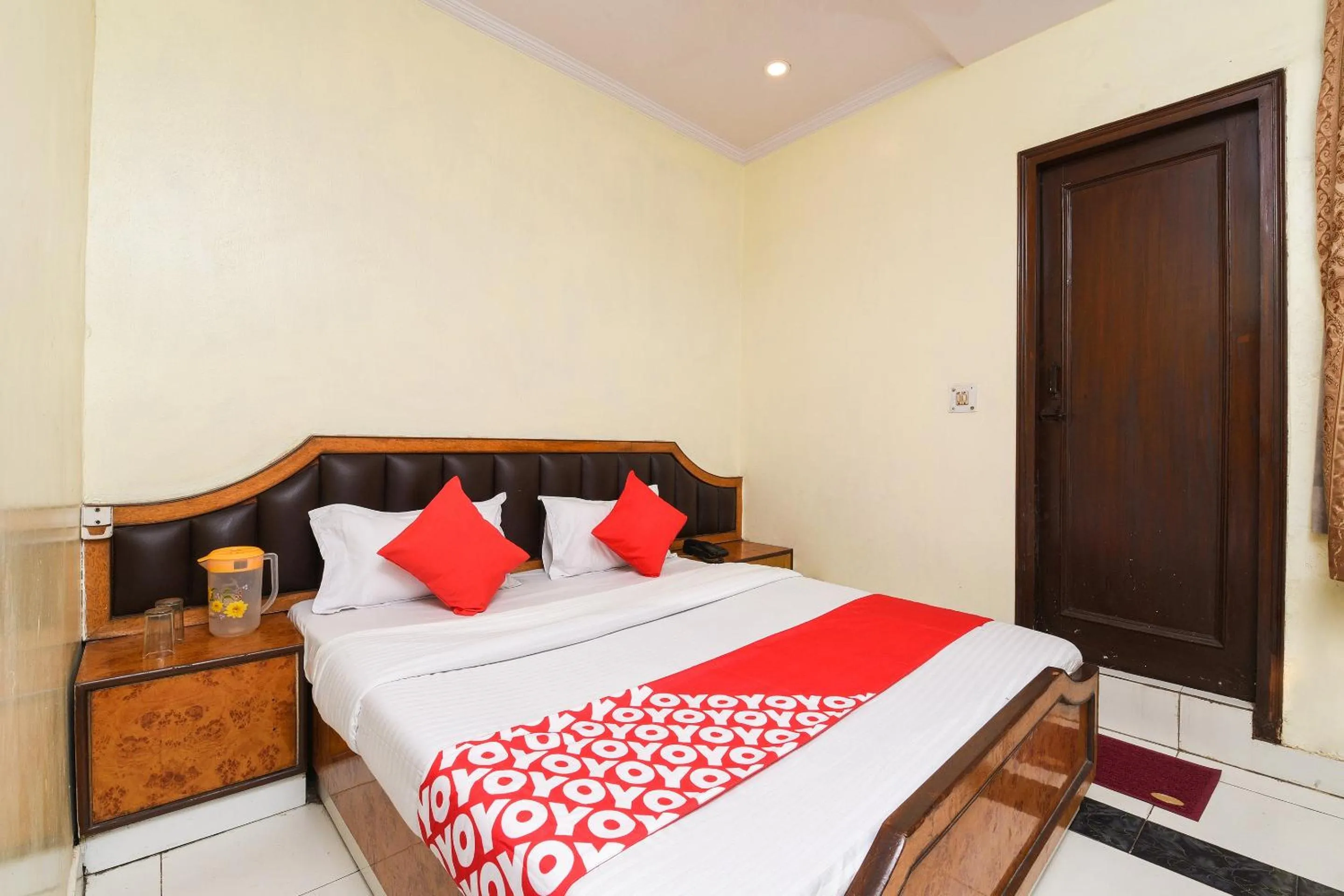 Bedroom in Hotel O City Palace