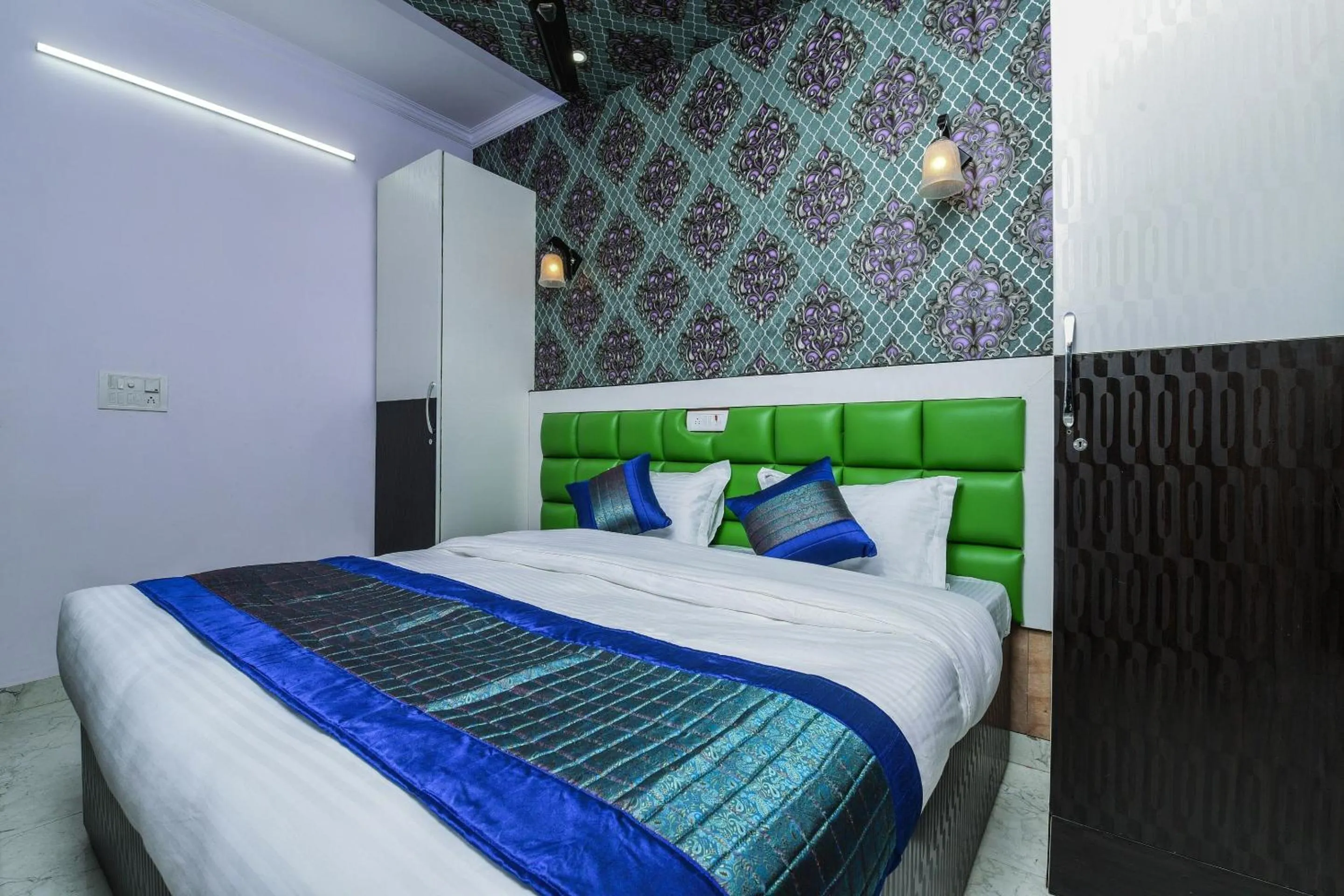 Bedroom, Bed in Hotel O Akash Continental