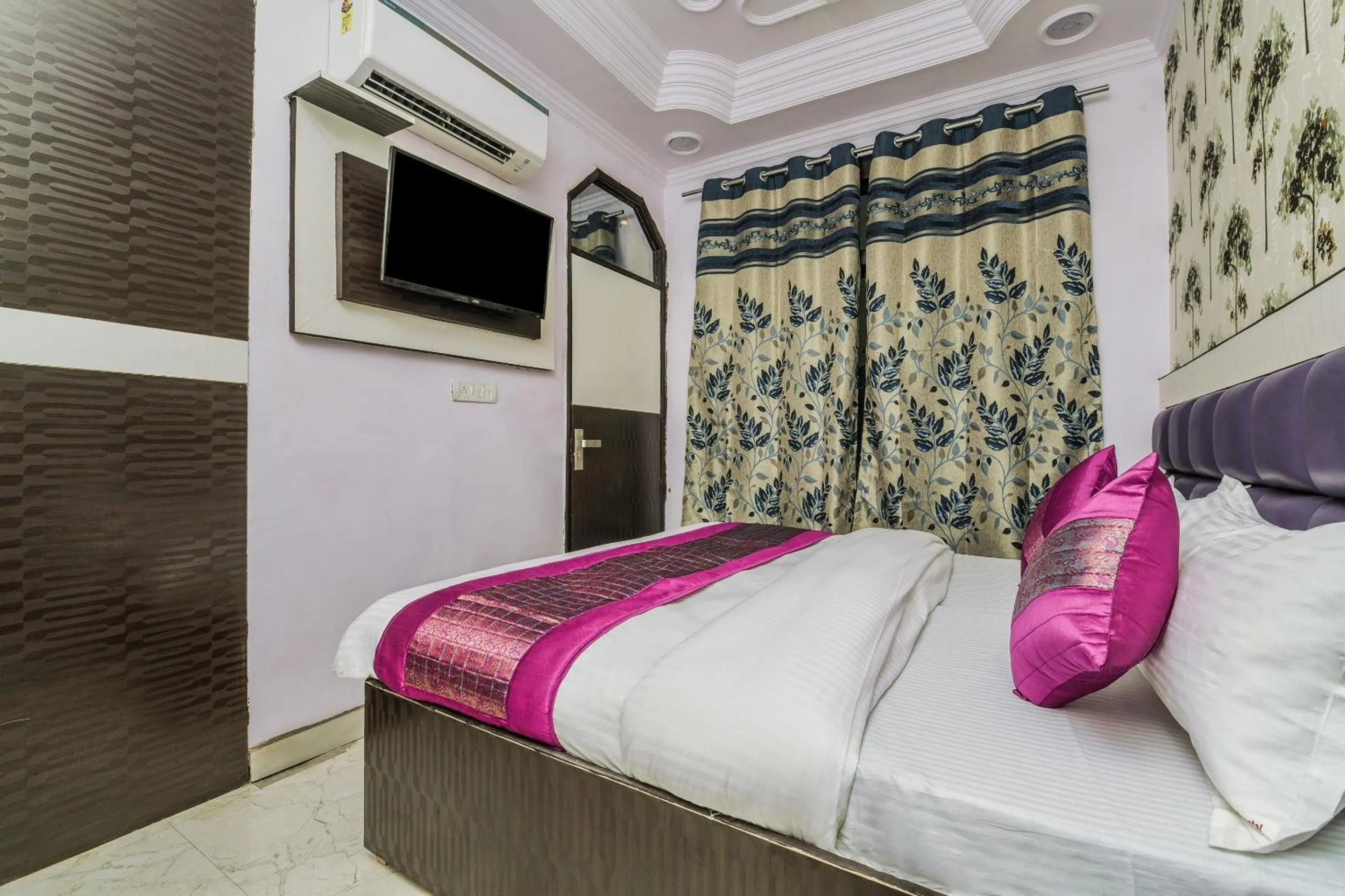 Bedroom, Bed in Hotel O Akash Continental