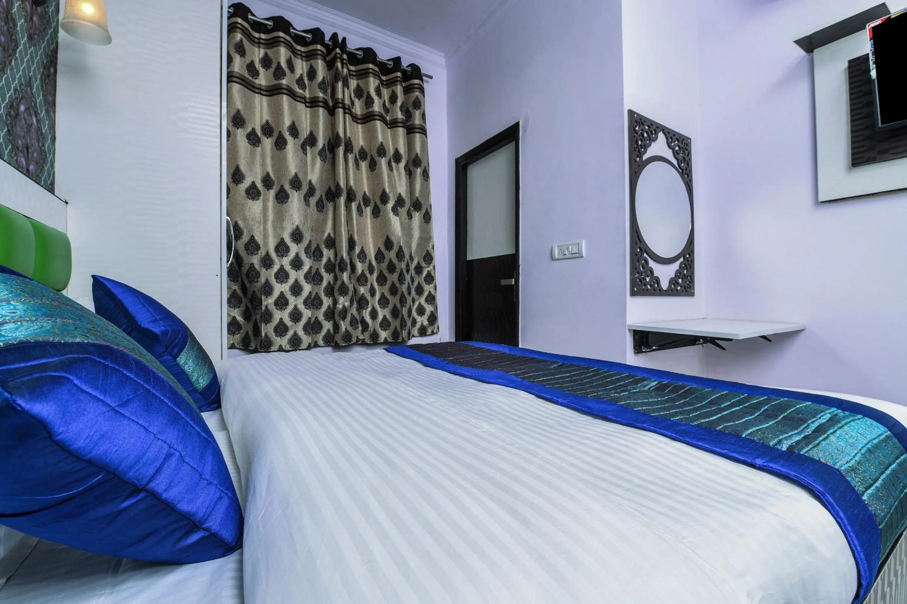 Bedroom, Bed in Hotel O Akash Continental