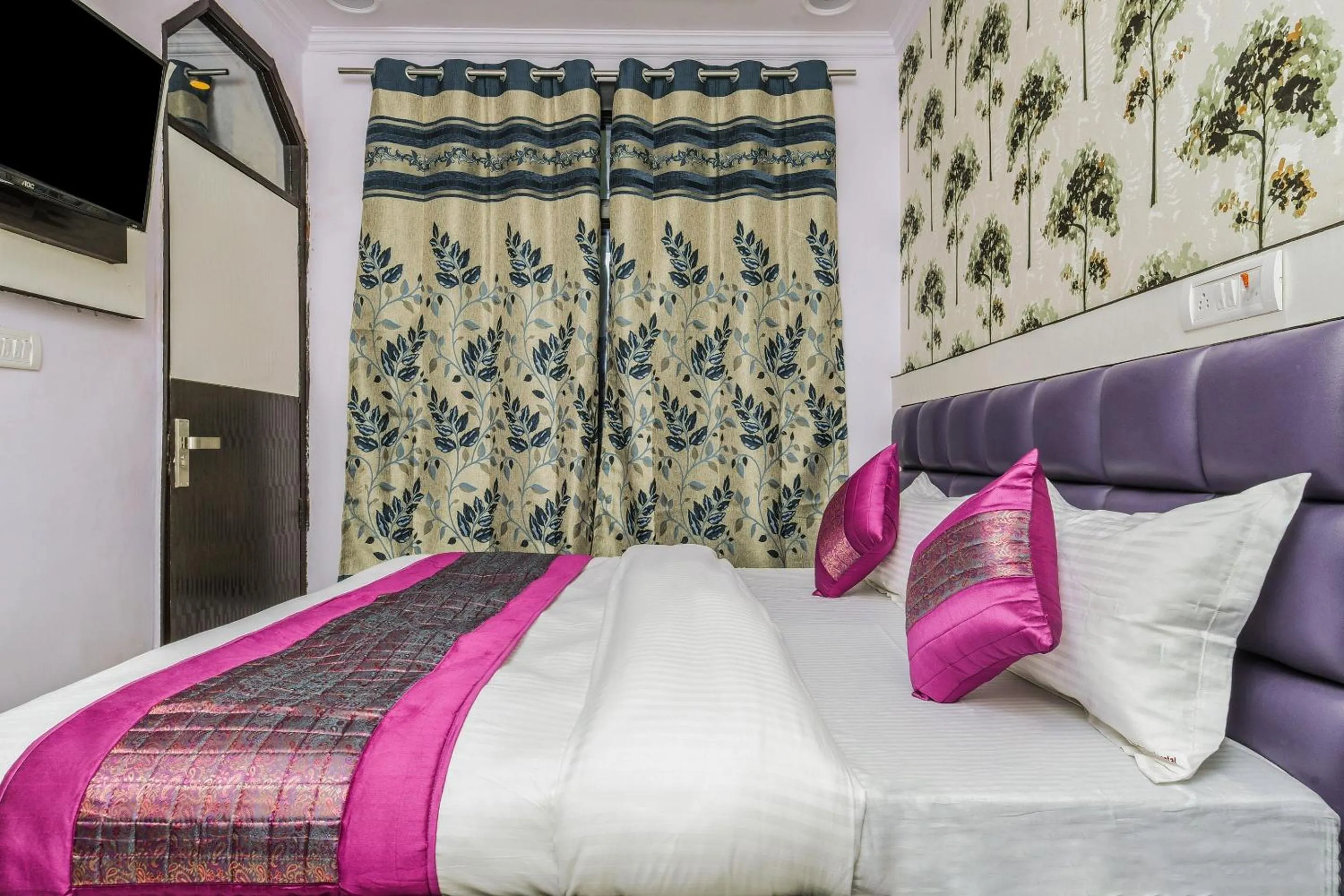 Bedroom, Bed in Hotel O Akash Continental