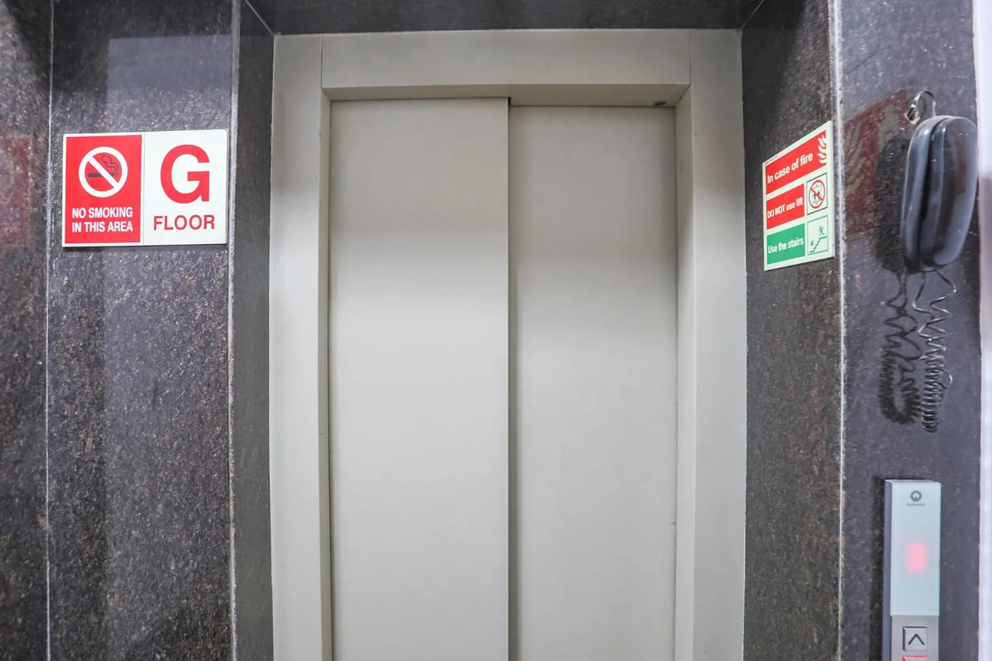 elevator in Via Royal Galaxy I