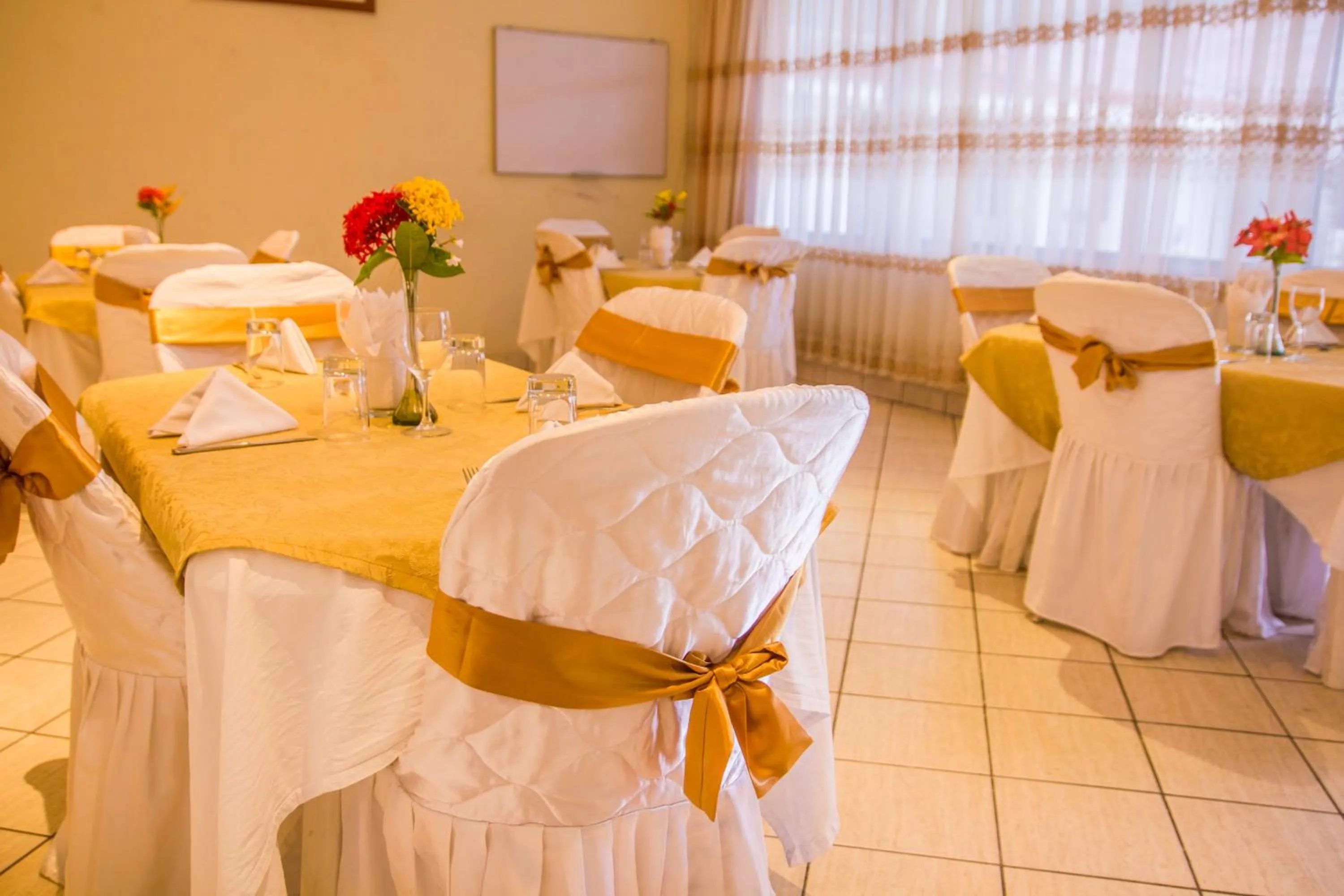 Restaurant/places to eat in Hotel Sol del Oriente Iquitos