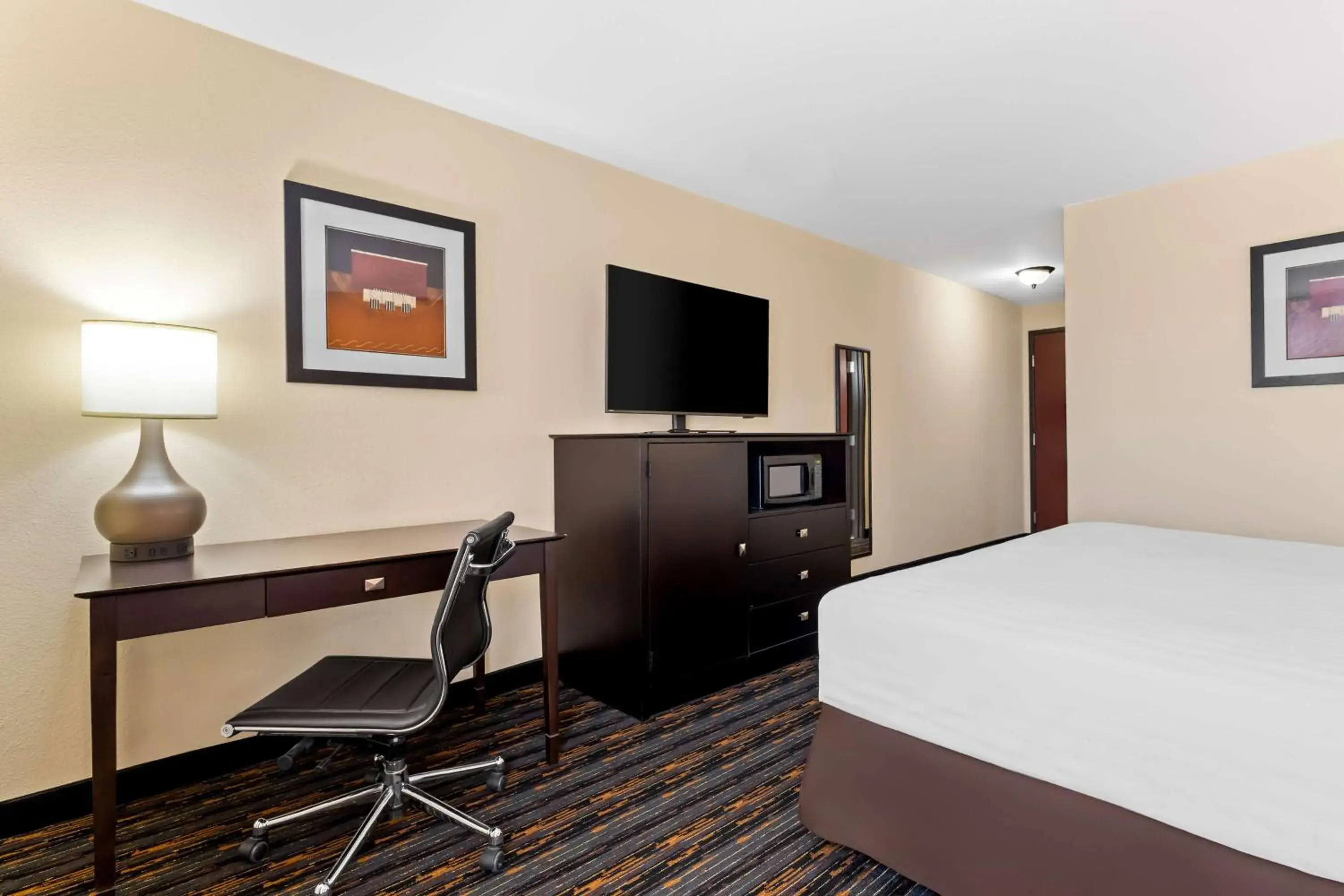 Bedroom, Bed in Best Western Kenosha Inn Bedroom, Bed in Best Western Kenosha Inn