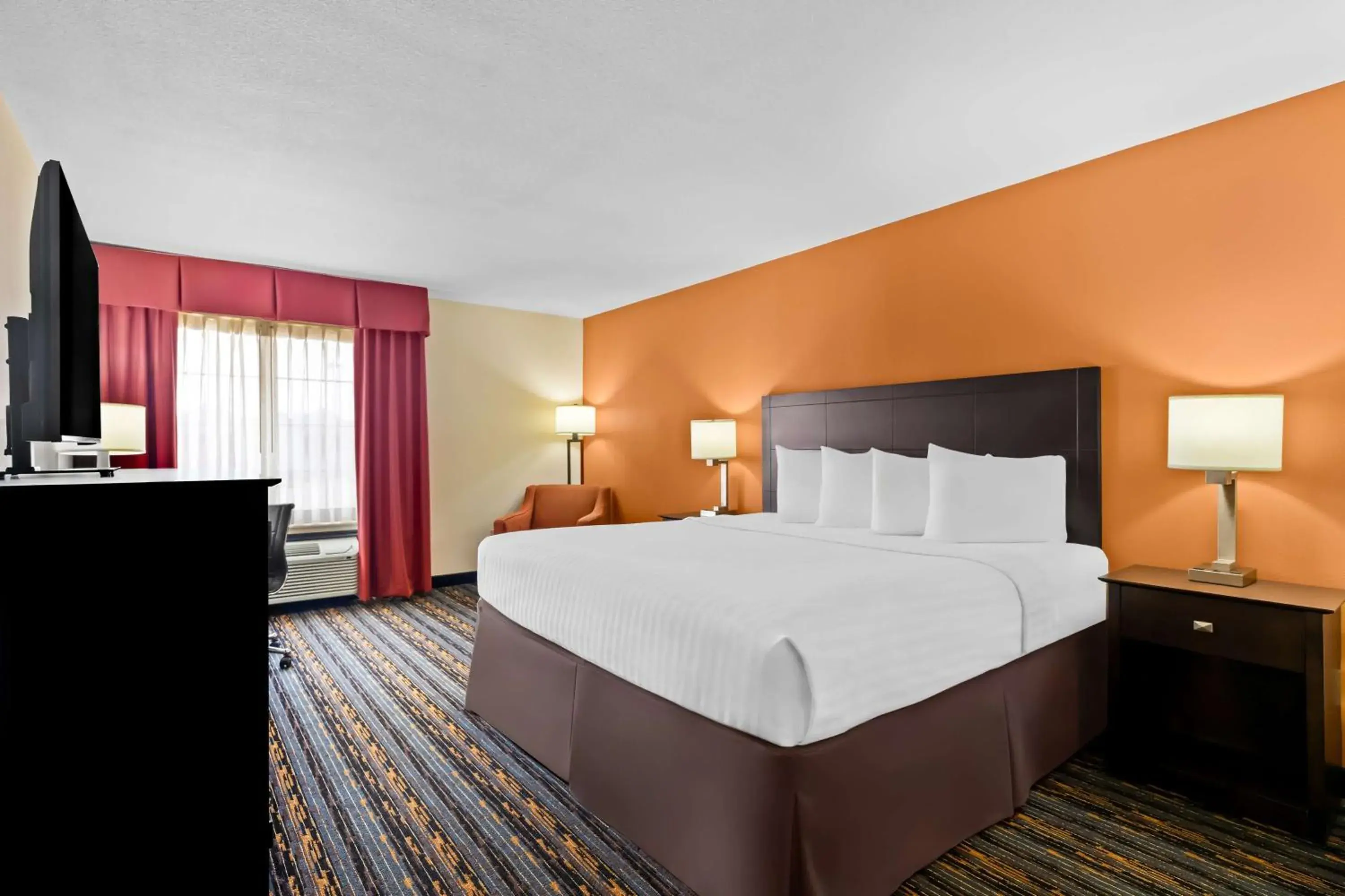 Bedroom, Bed in Best Western Kenosha Inn Bedroom, Bed in Best Western Kenosha Inn