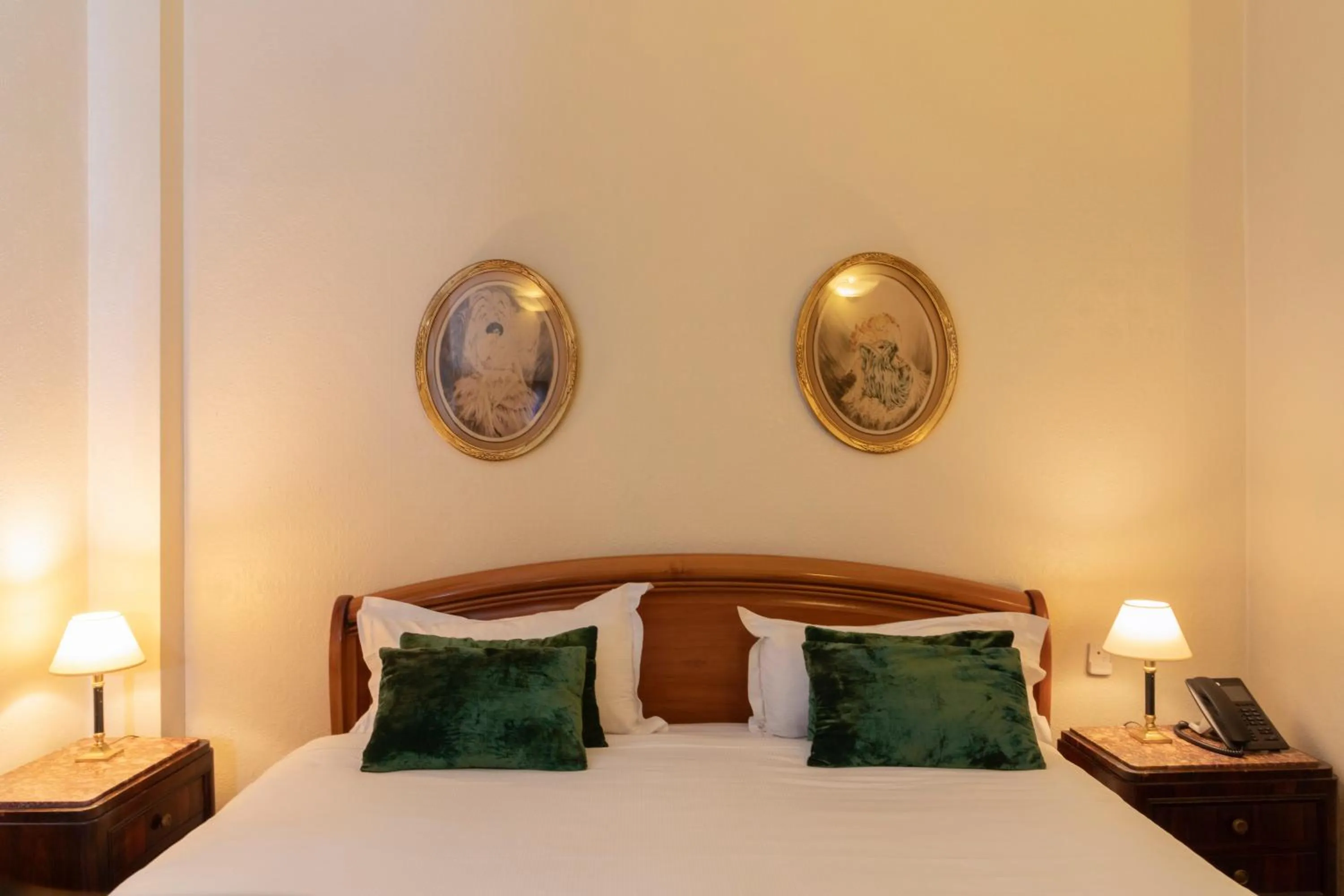 Decorative detail, Bed in Hôtel Langlois