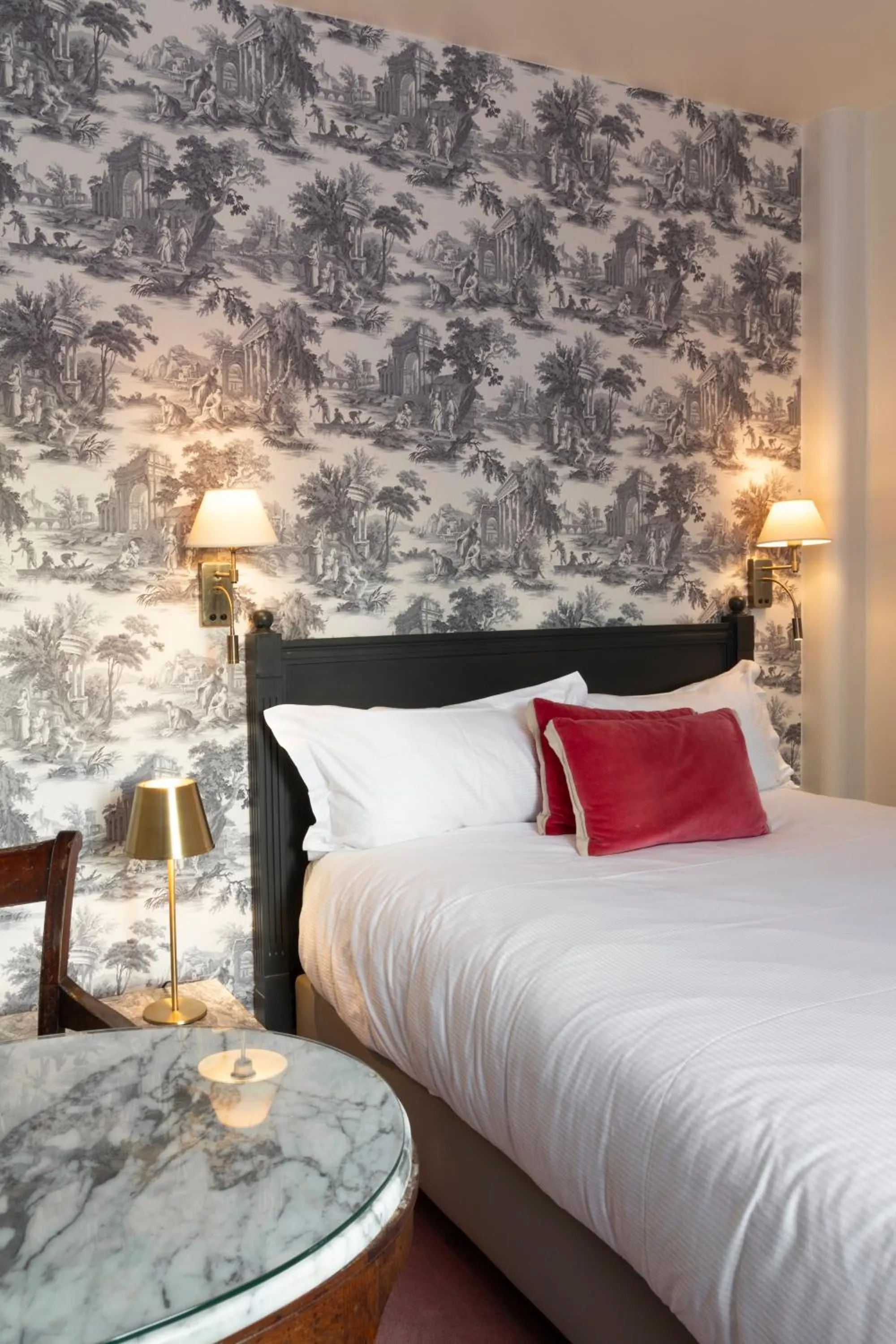 Bedroom, Bed in Hôtel Langlois