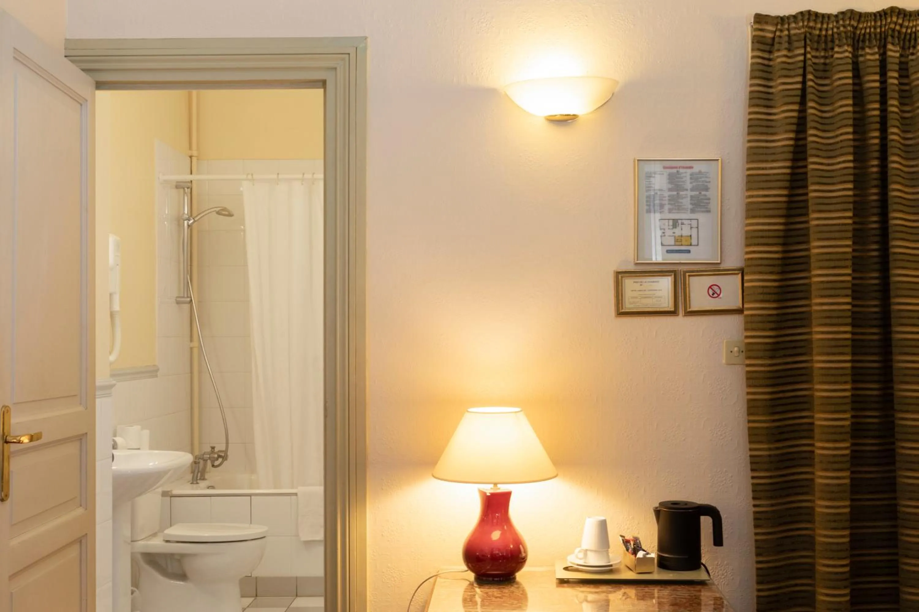 Bathroom in Hôtel Langlois