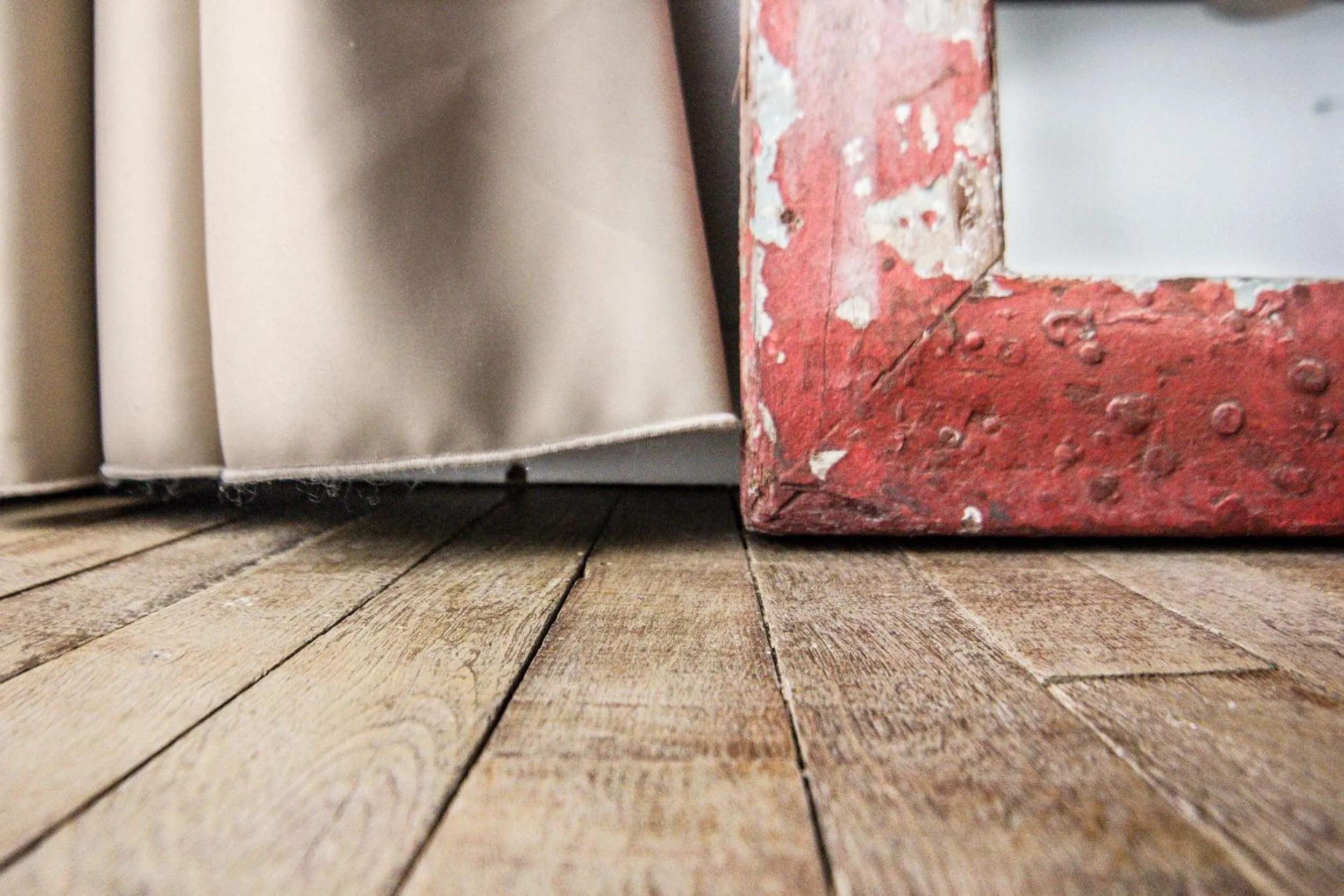 Decorative detail in Hotel Trash Deluxe