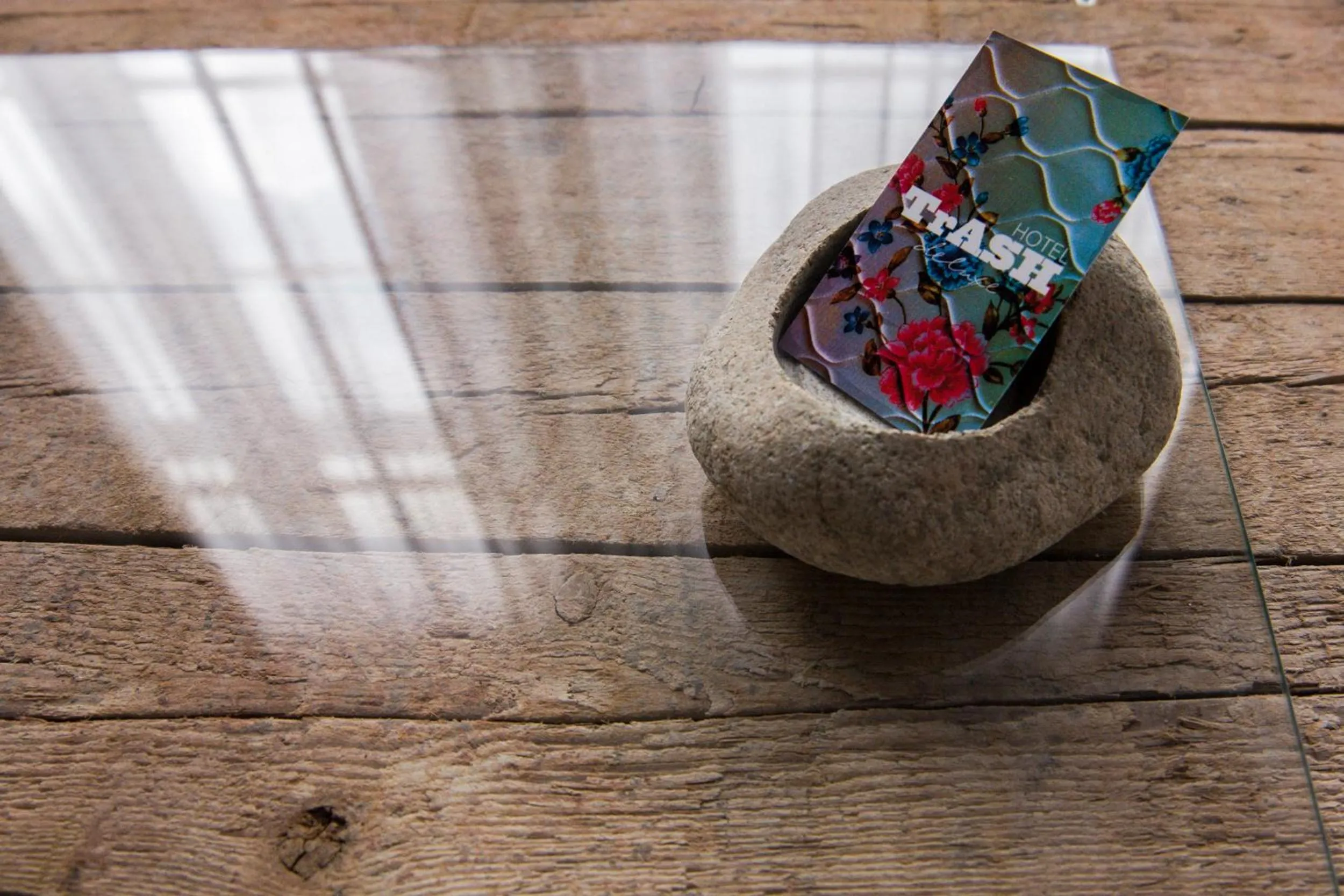 Decorative detail in Hotel Trash Deluxe