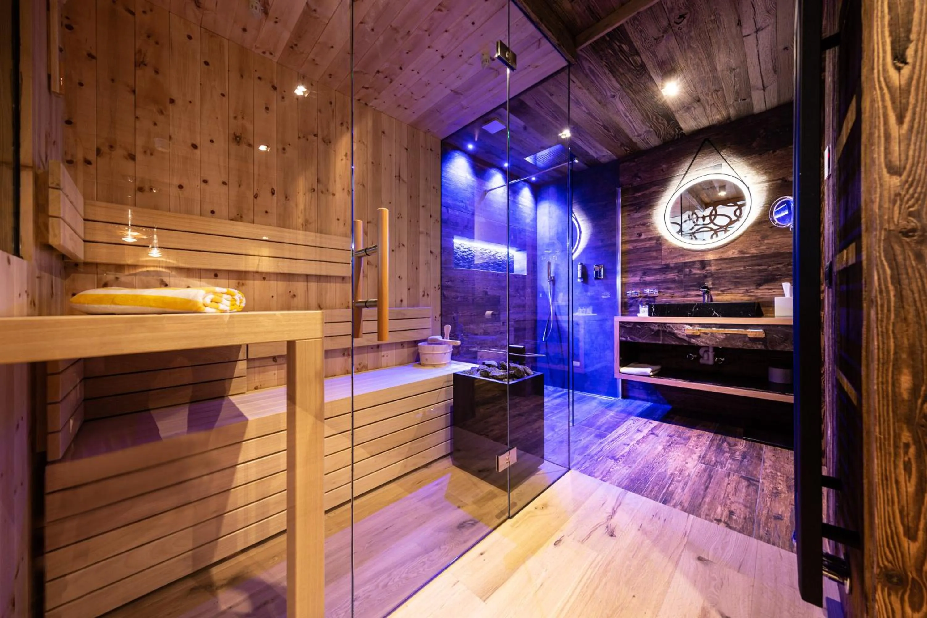 Shower in Hotel Arkadia - "Adults Only"