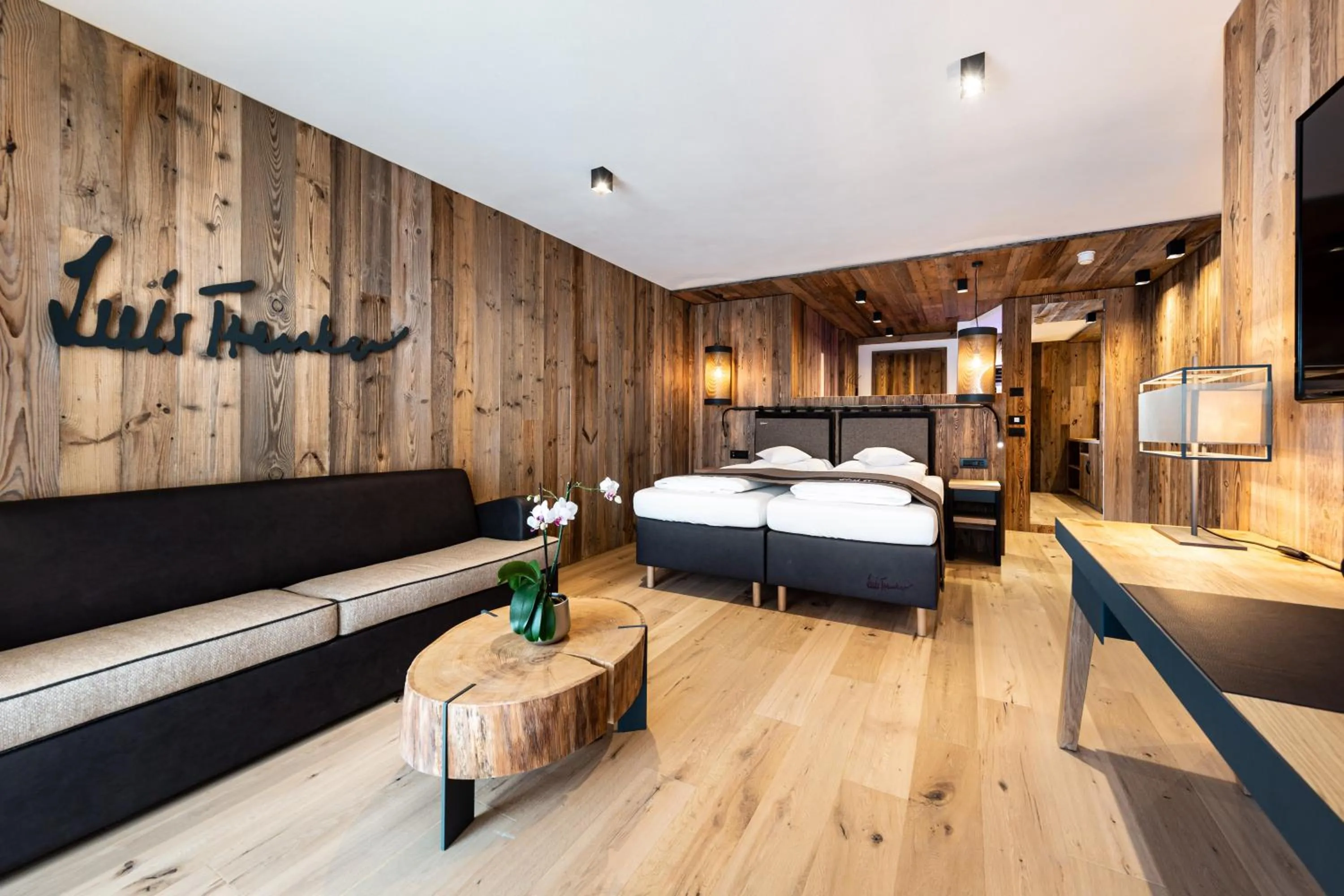 Photo of the whole room, Bed in Hotel Arkadia - "Adults Only"