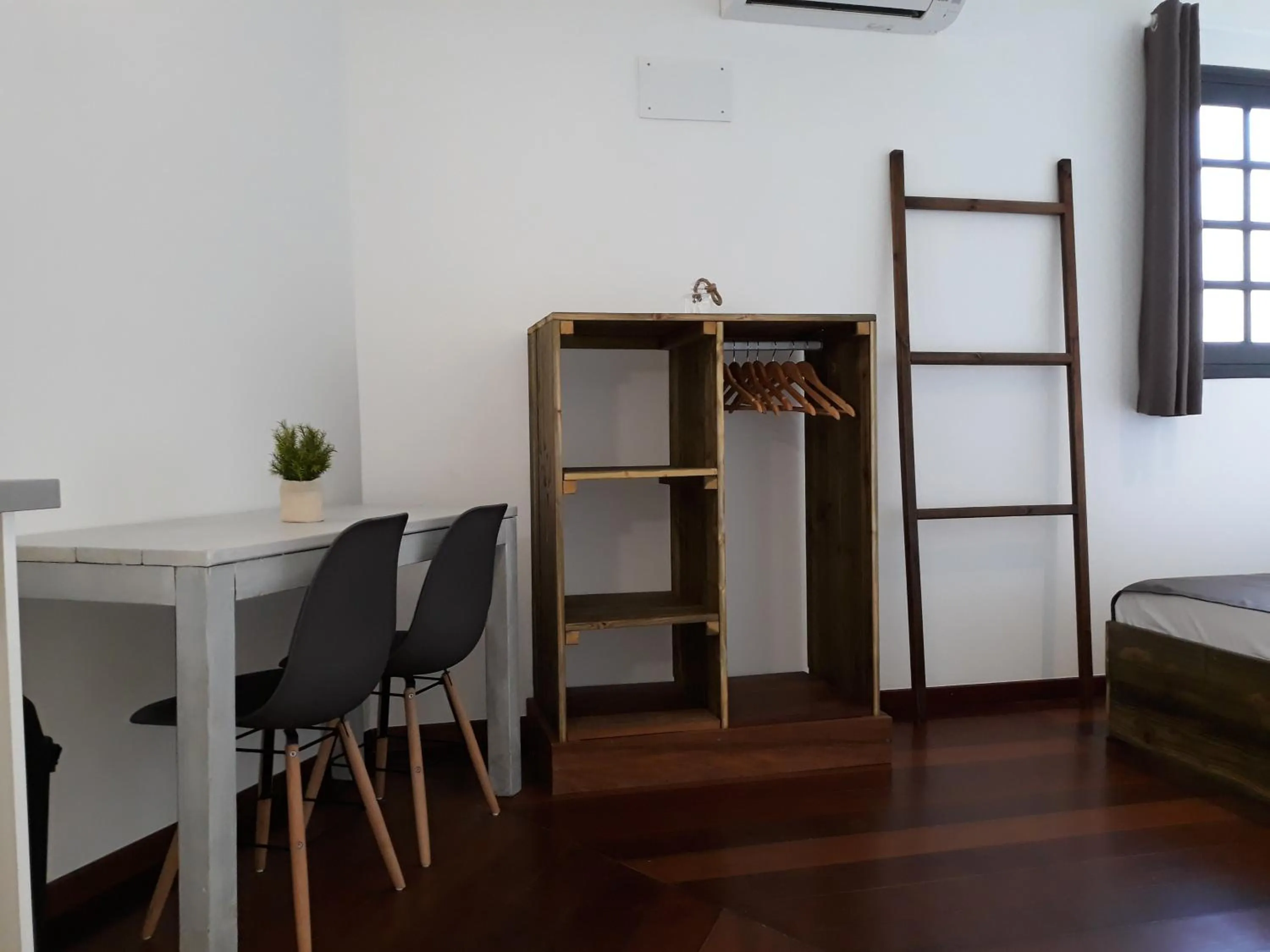 Seating area, Bed in Villa Clémence