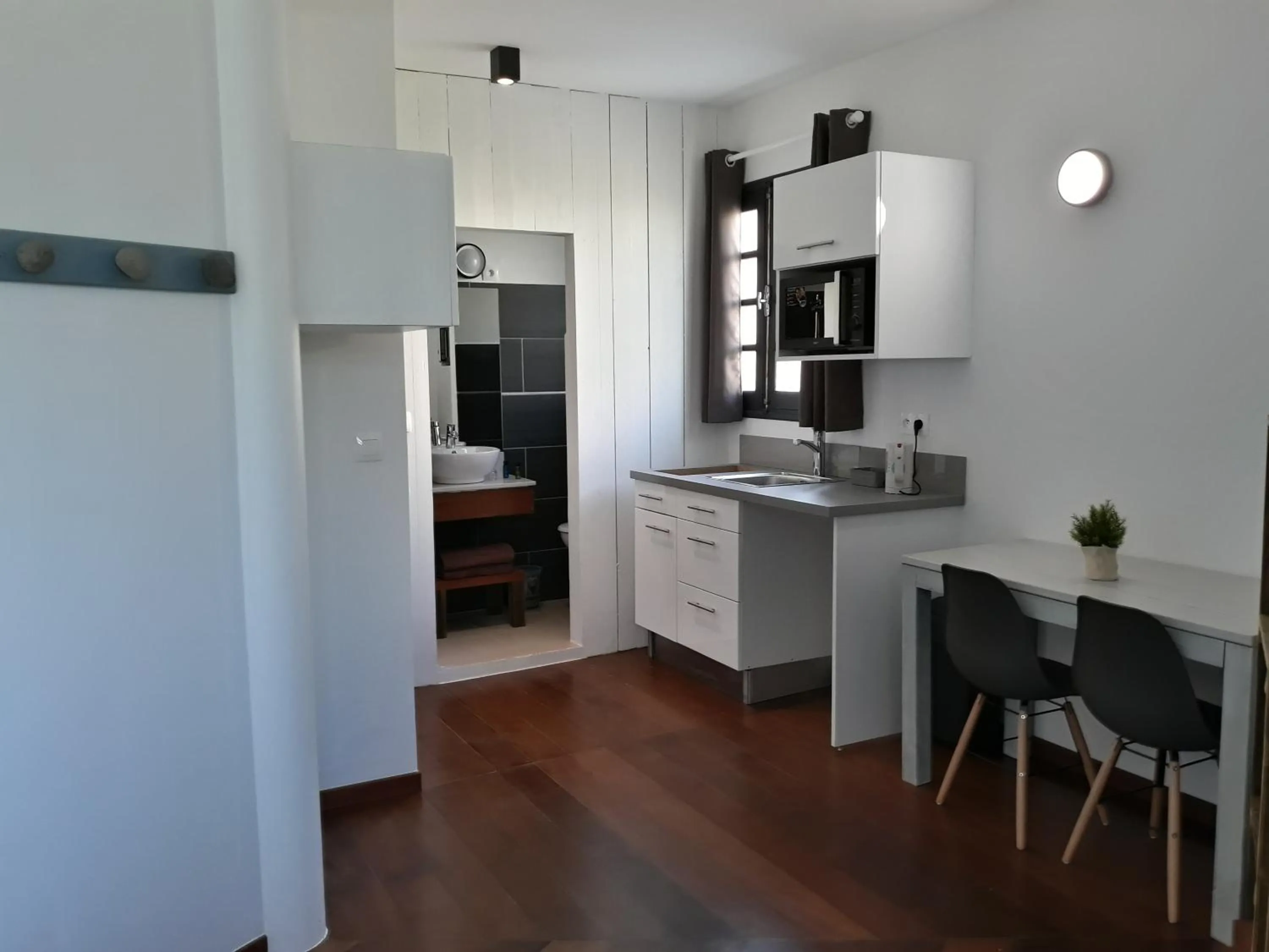 Photo of the whole room in Villa Clémence