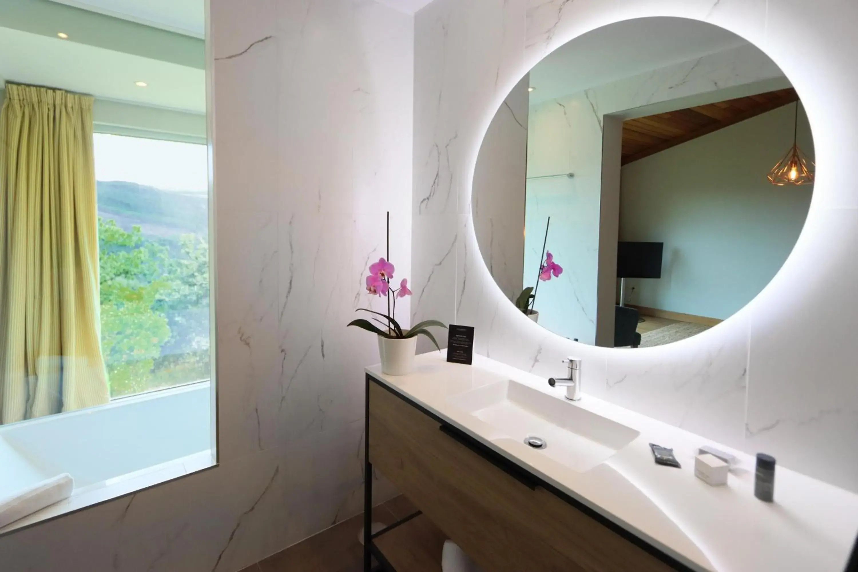 Bathroom in Agua Hotels Mondim de Basto Bathroom in Agua Hotels Mondim de Basto