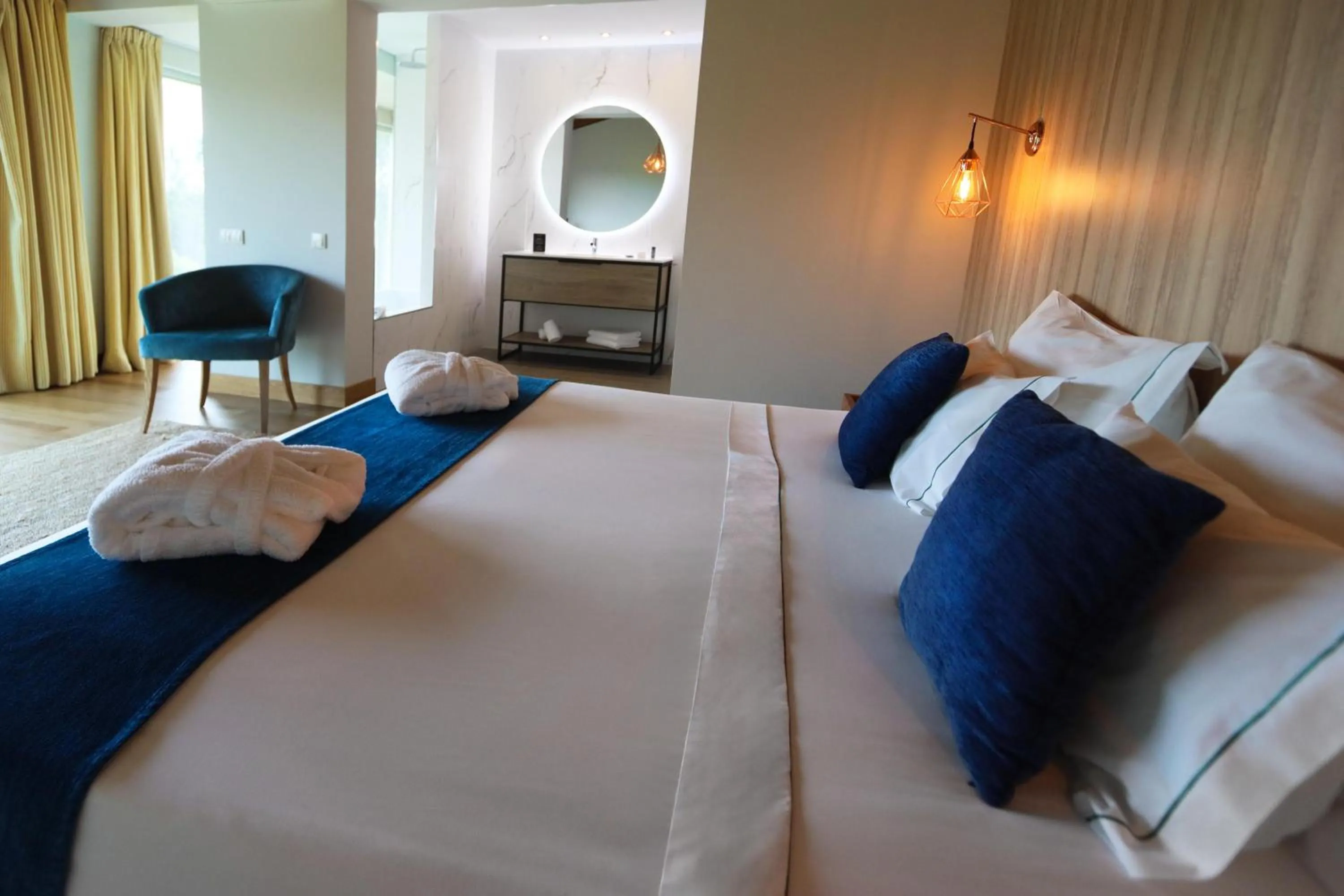 Photo of the whole room, Bed in Agua Hotels Mondim de Basto