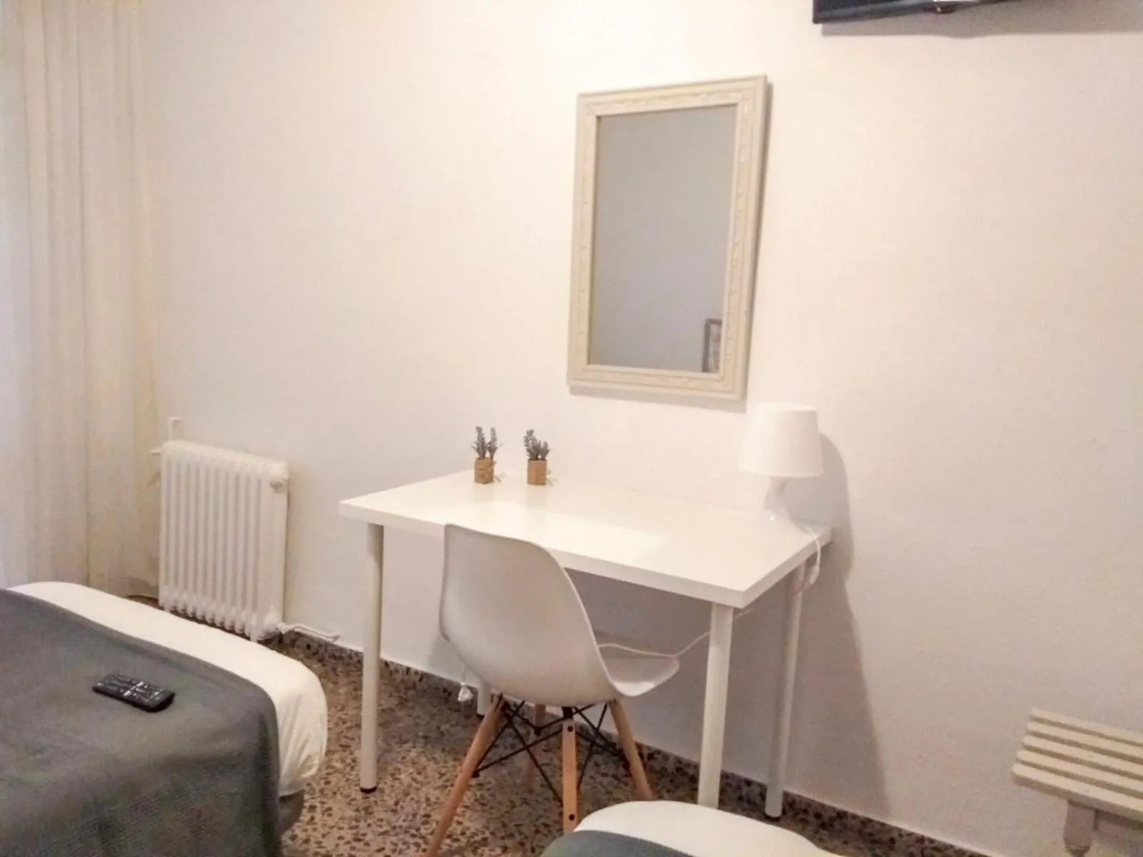 Seating area in Hostal Garamar