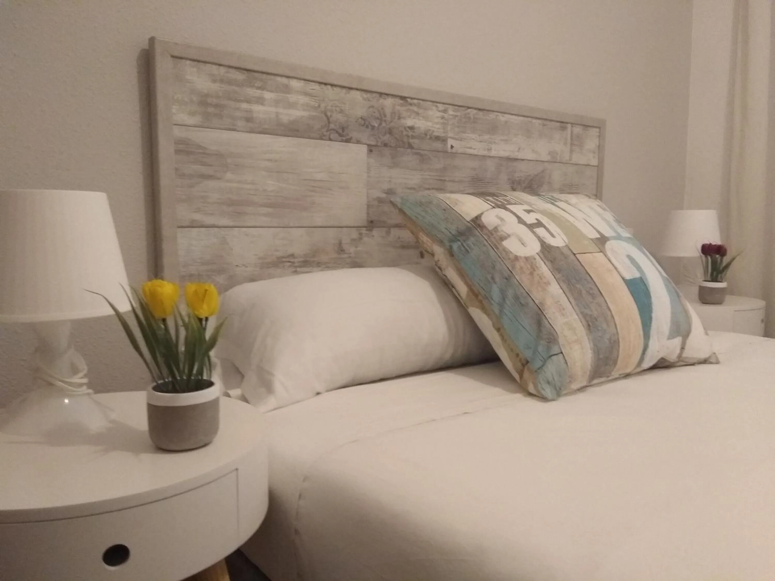 Bedroom, Bed in Hostal Garamar