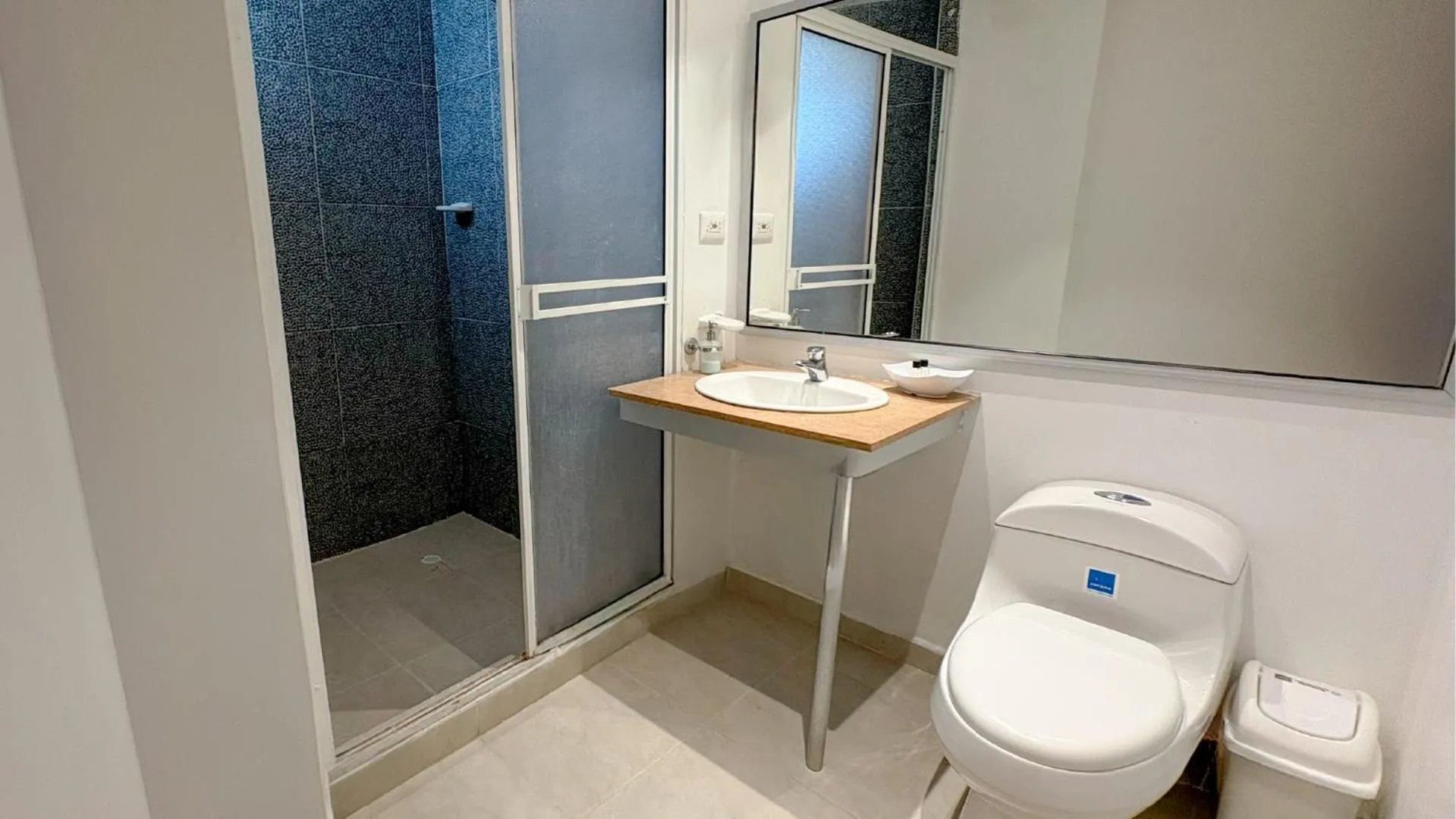 Bathroom in Hotel Portobelo boulevard