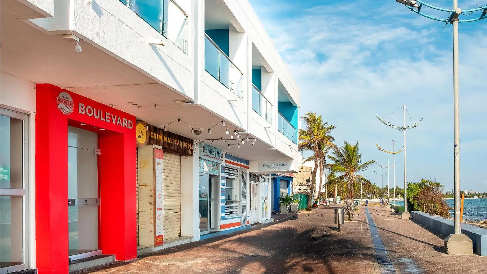 Facade/entrance in Hotel Portobelo boulevard