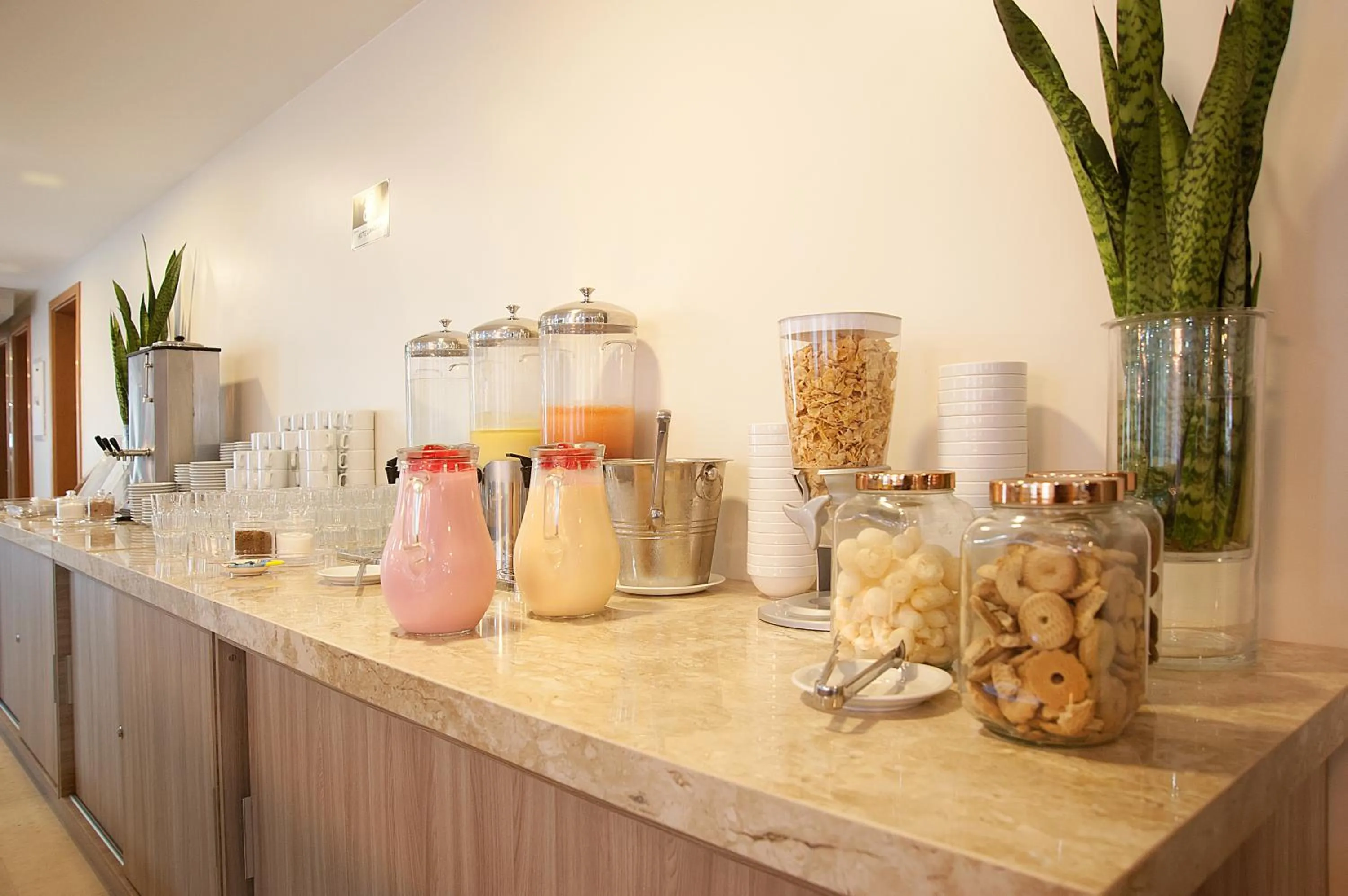 Buffet breakfast in Hotel da Villa