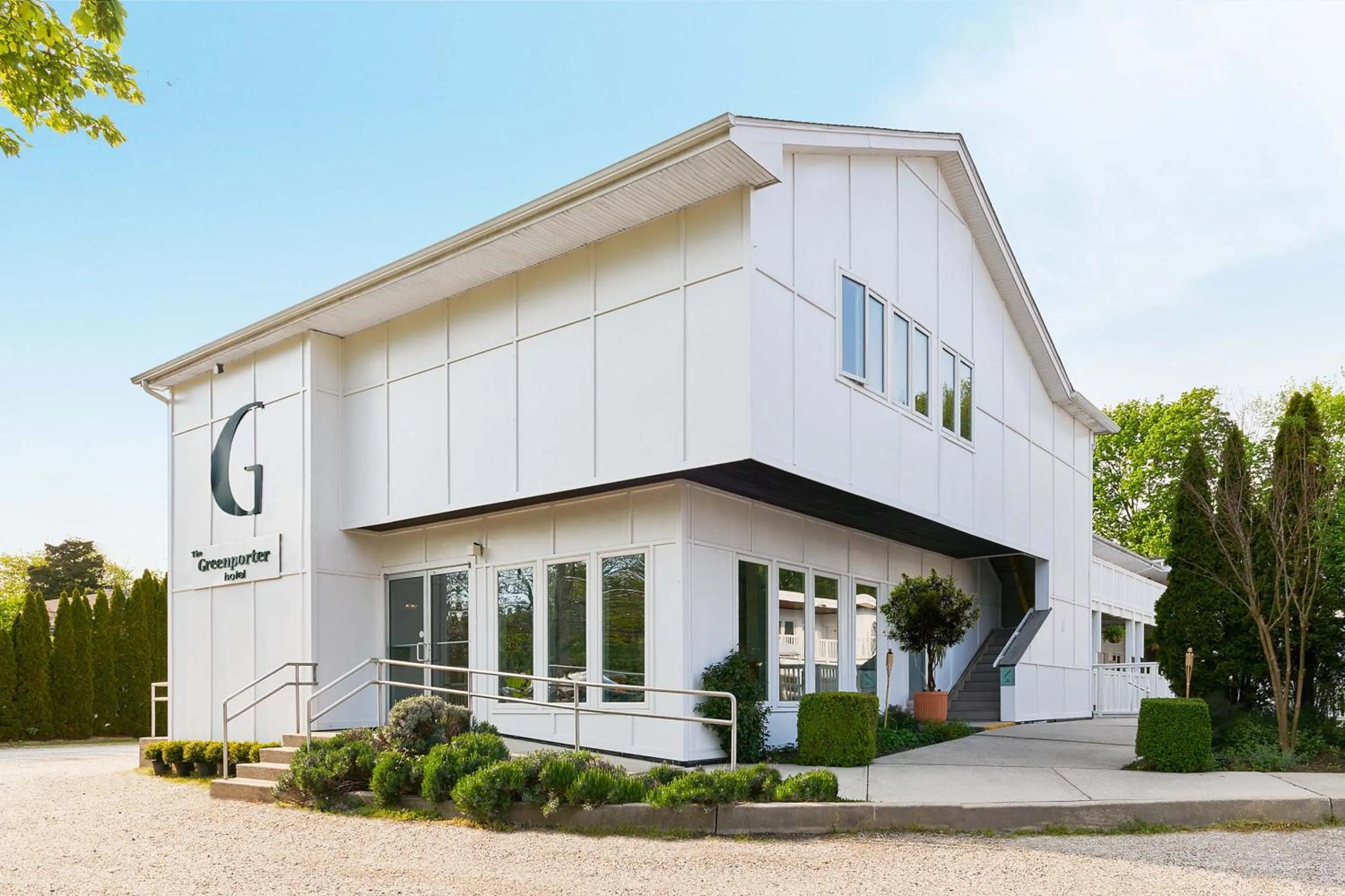 Property building in Greenporter Hotel