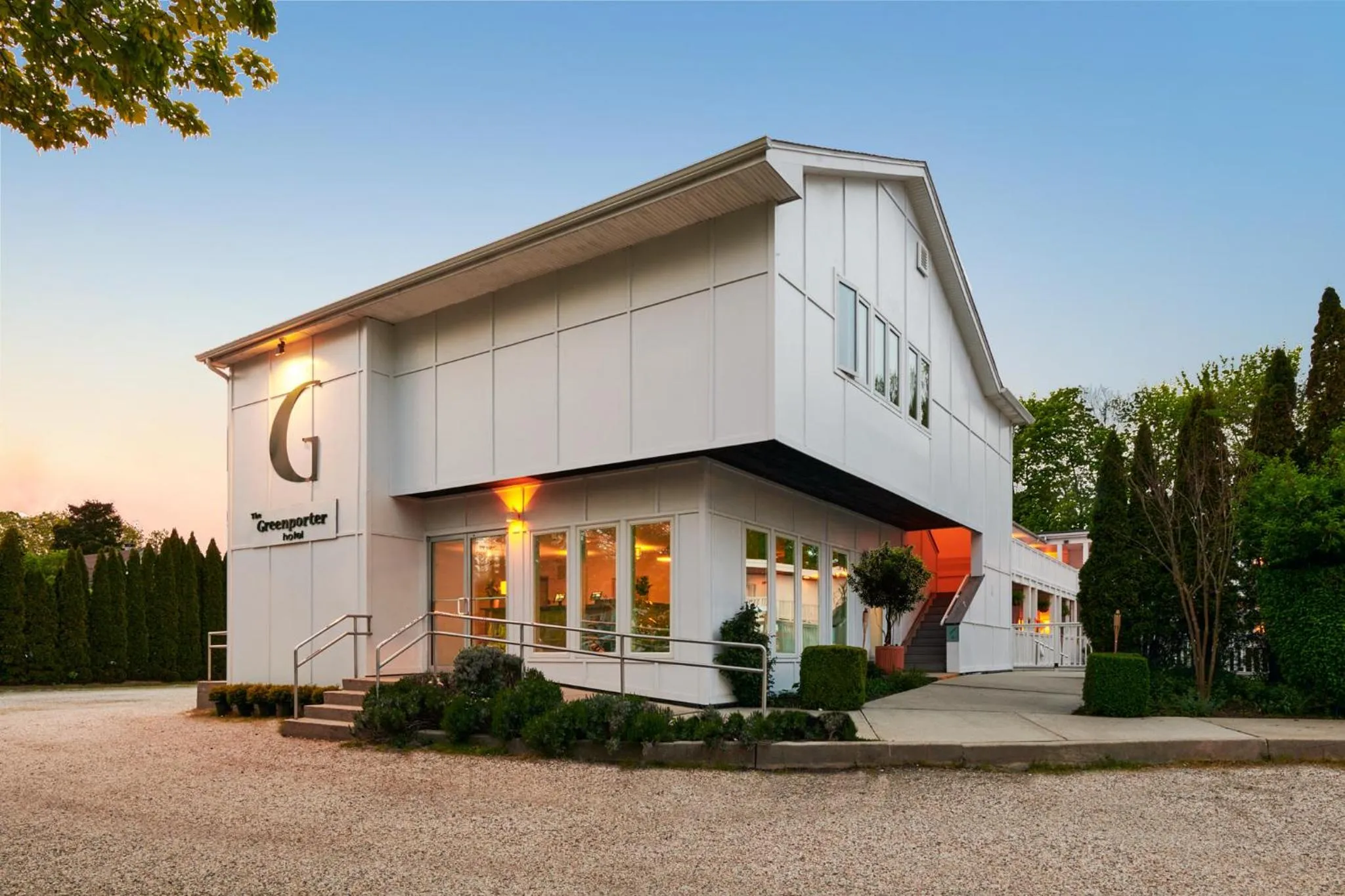 Property building in Greenporter Hotel