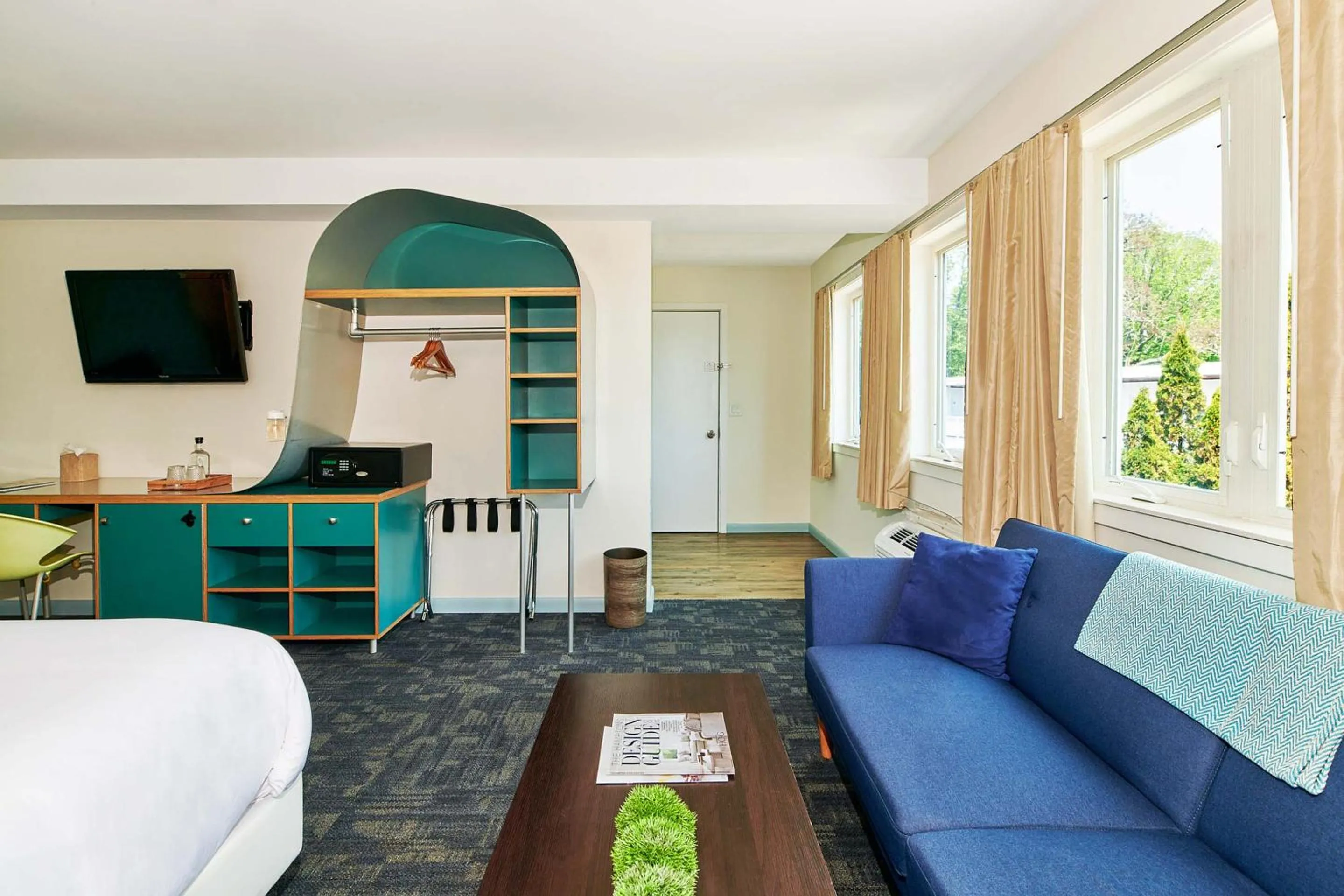 TV and multimedia in Greenporter Hotel