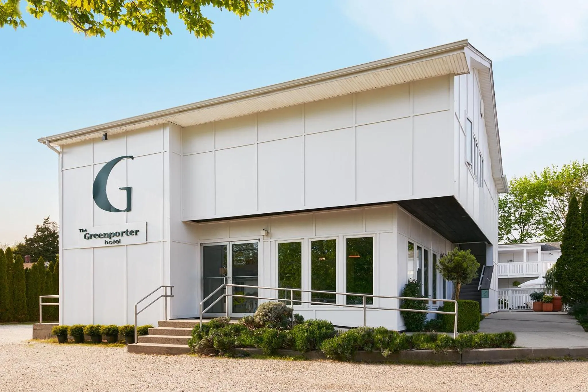 Property building in Greenporter Hotel