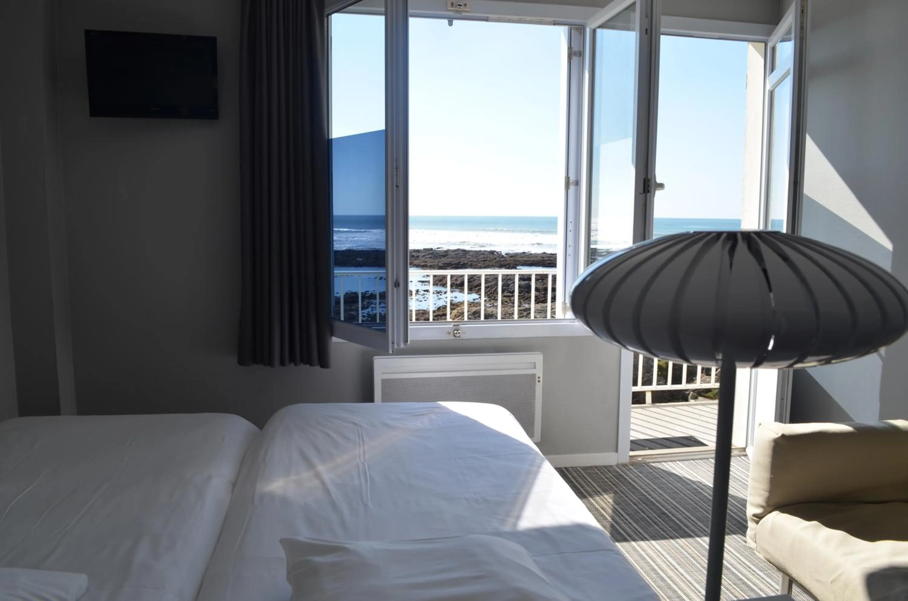 Privilege Triple Room with Sea View in La Villa Saint Jean