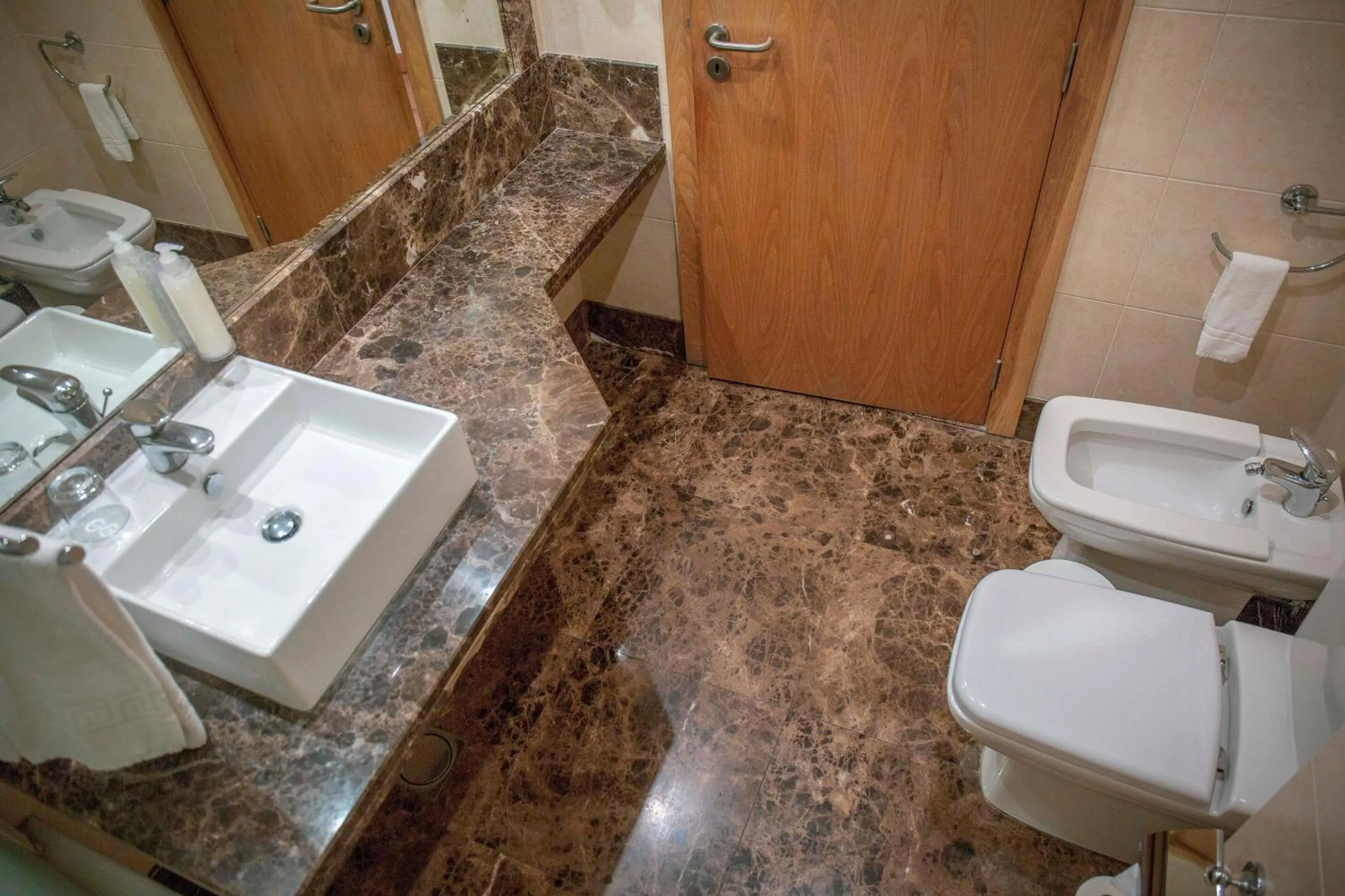 Bathroom in Apartamentos Turisticos Atlantida