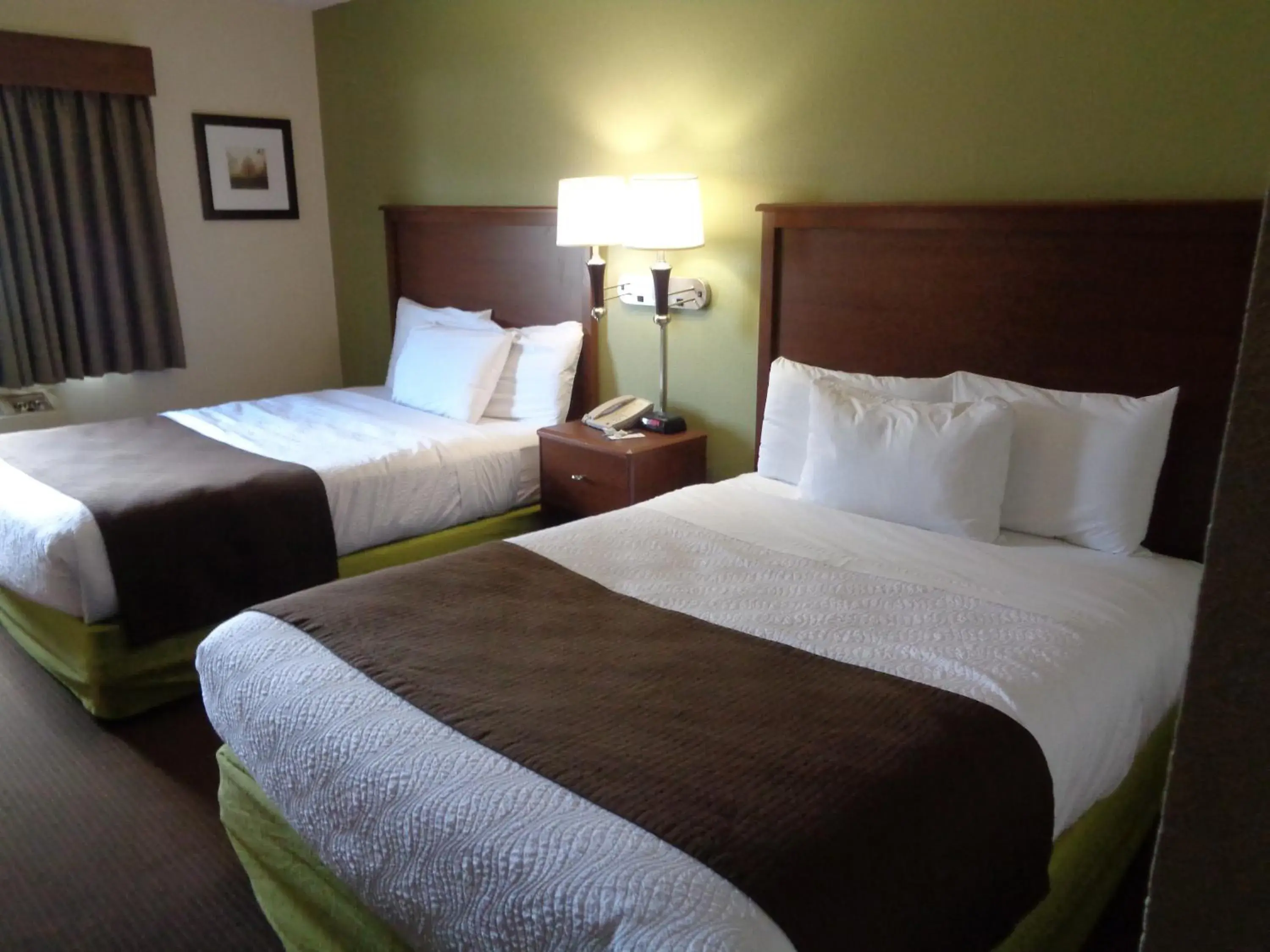 Queen Room with Two Queen Beds - Pet Friendly/Non-Smoking in AmericInn by Wyndham Grand Rapids Queen Room with Two Queen Beds - Pet Friendly/Non-Smoking in AmericInn by Wyndham Grand Rapids