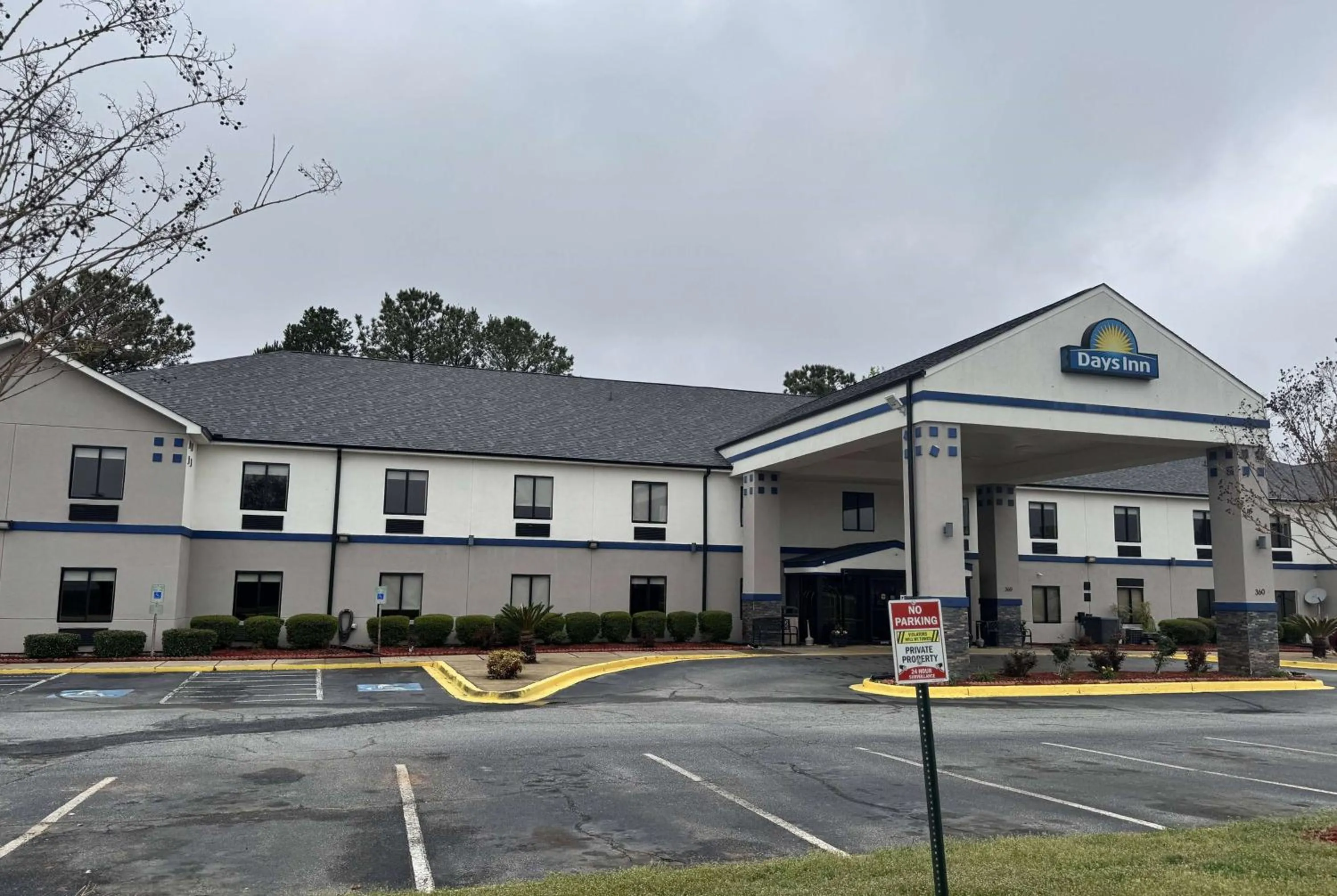 Property building in Days Inn by Wyndham Mauldin/Greenville