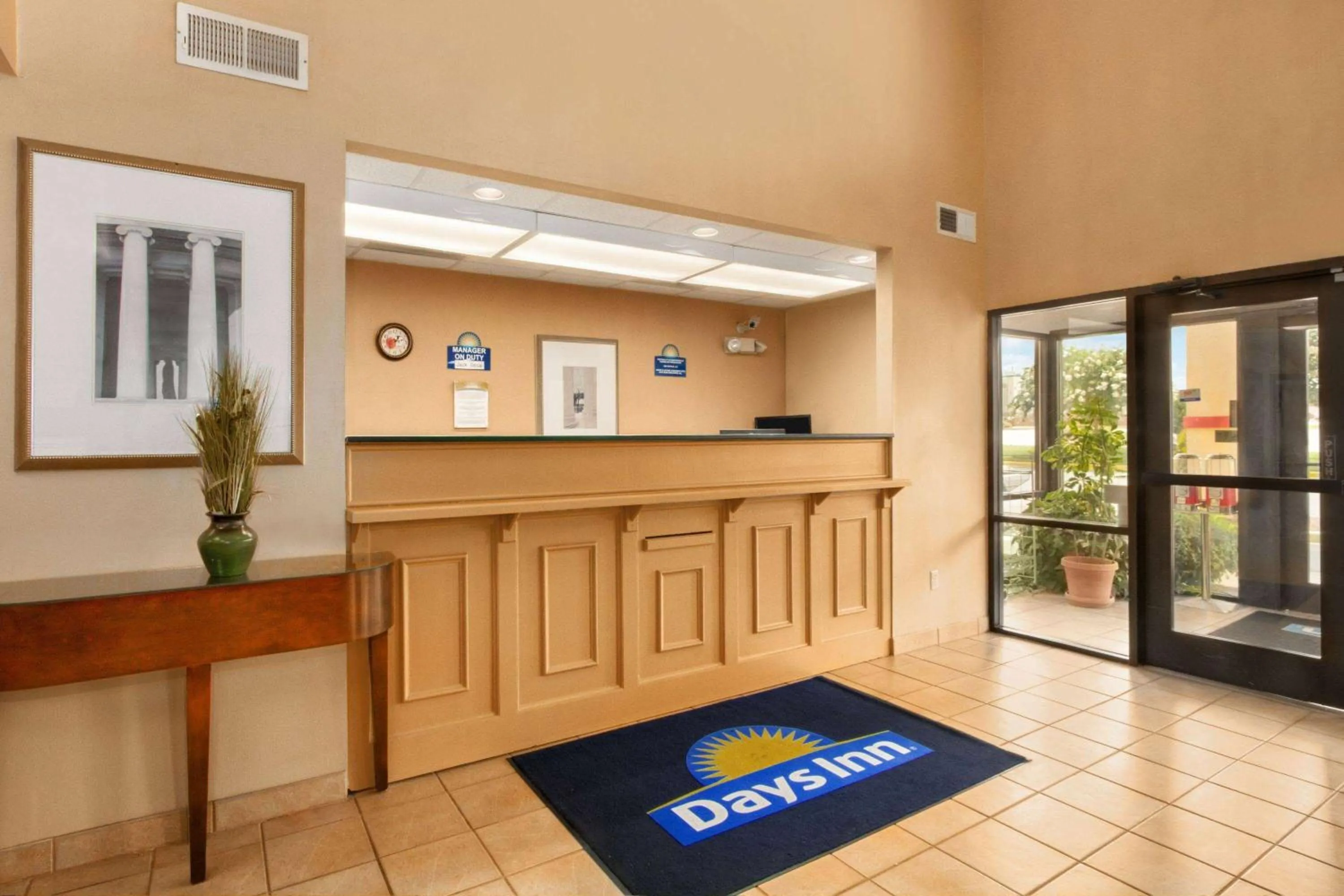 Lobby or reception in Days Inn by Wyndham Mauldin/Greenville