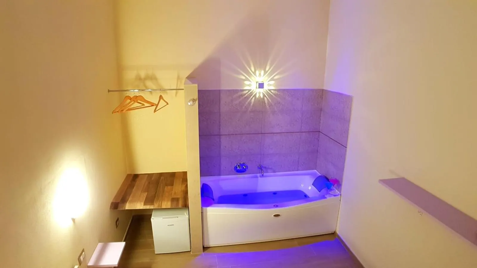 Hot Tub in ManfredoniaJacuzzi