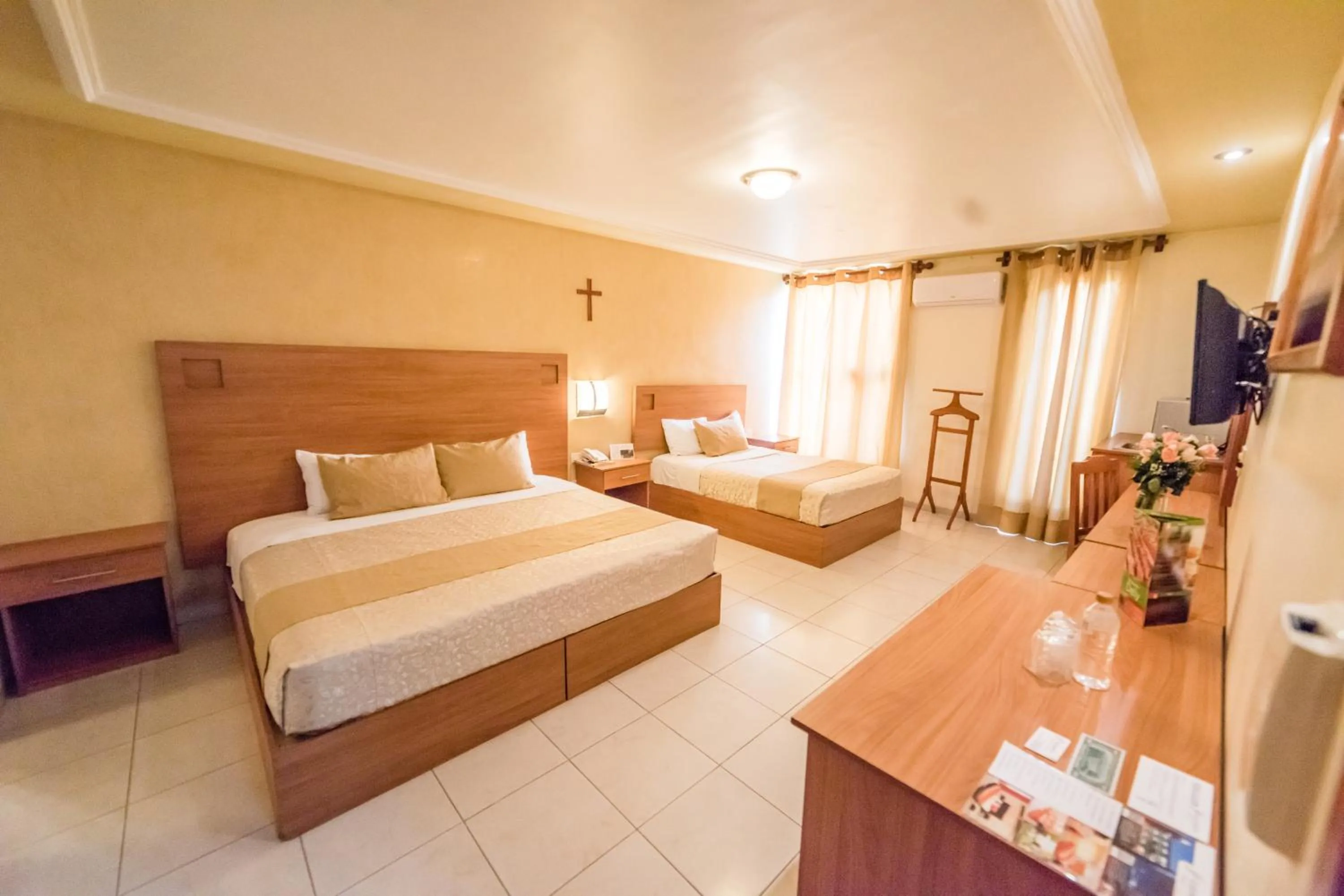Bedroom, Bed in Hotel Elizabeth Central