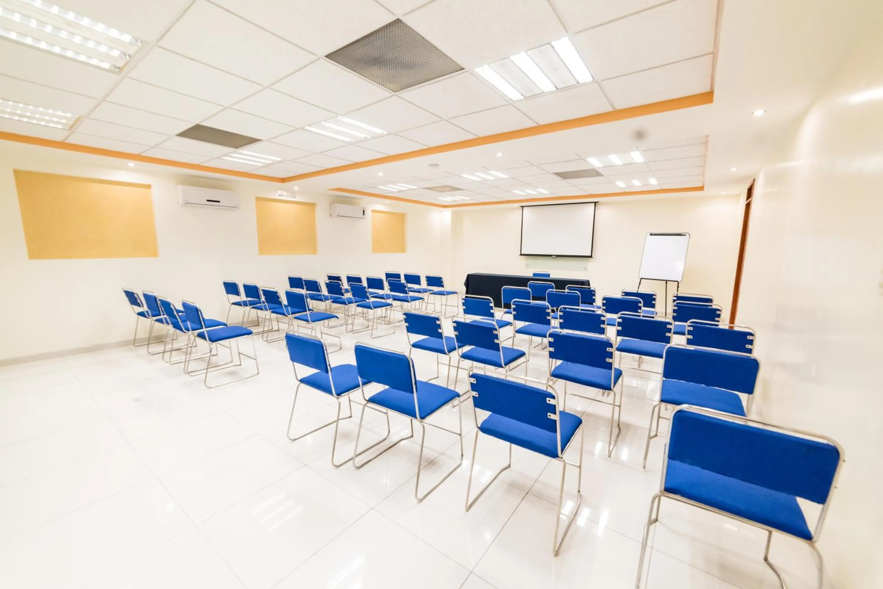 Business facilities in Hotel Elizabeth Central