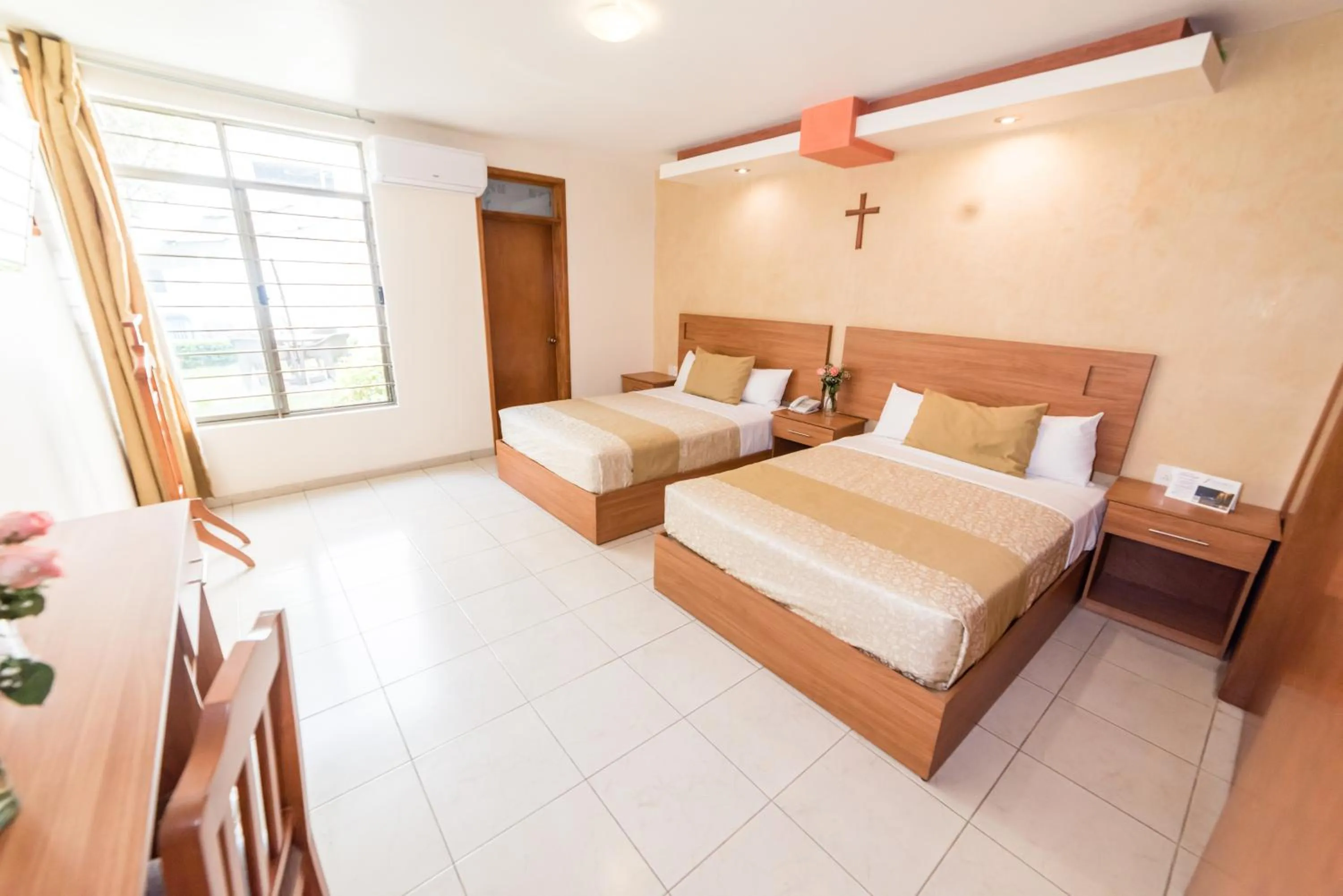 Bed in Hotel Elizabeth Central