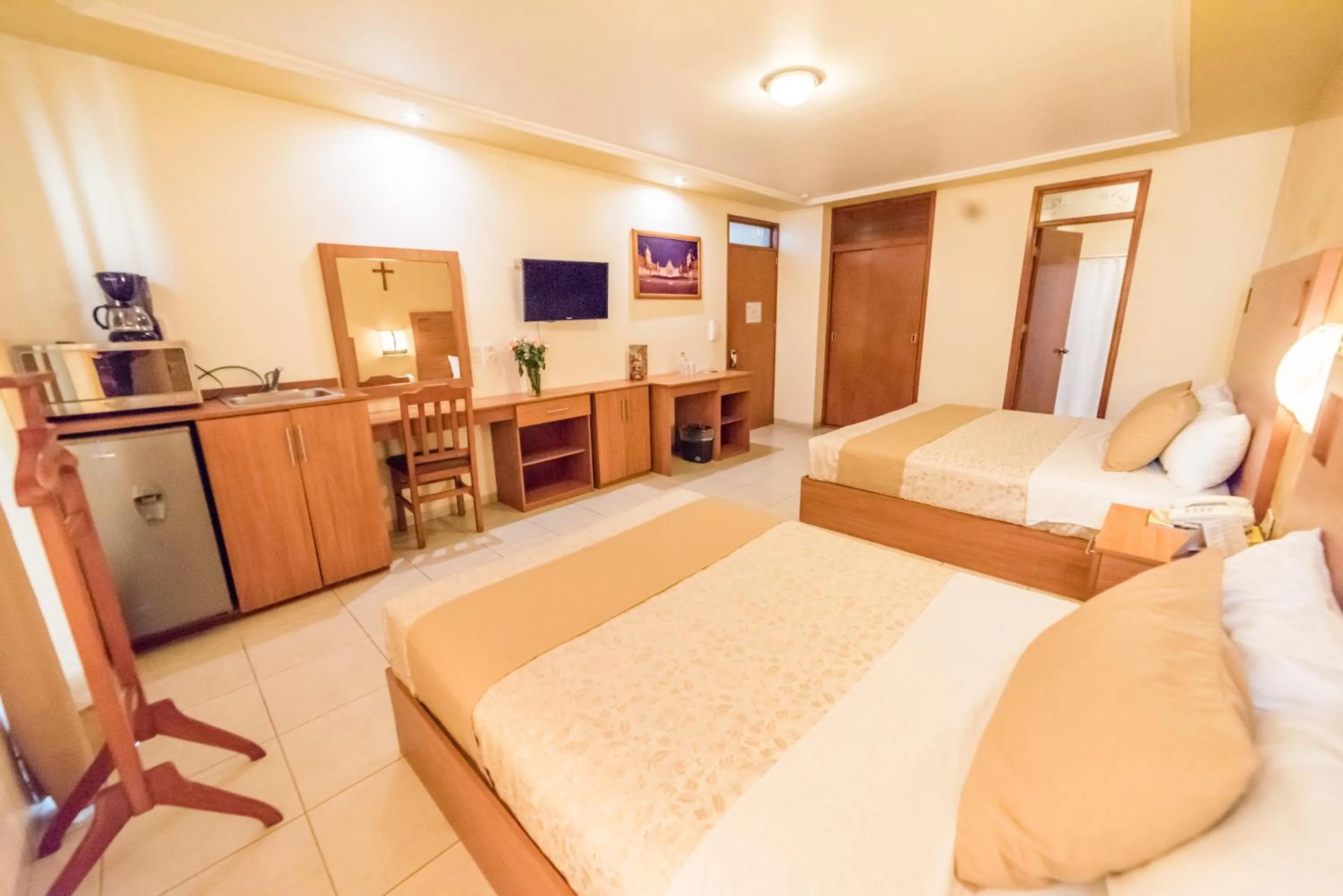 Bedroom, Bed in Hotel Elizabeth Central