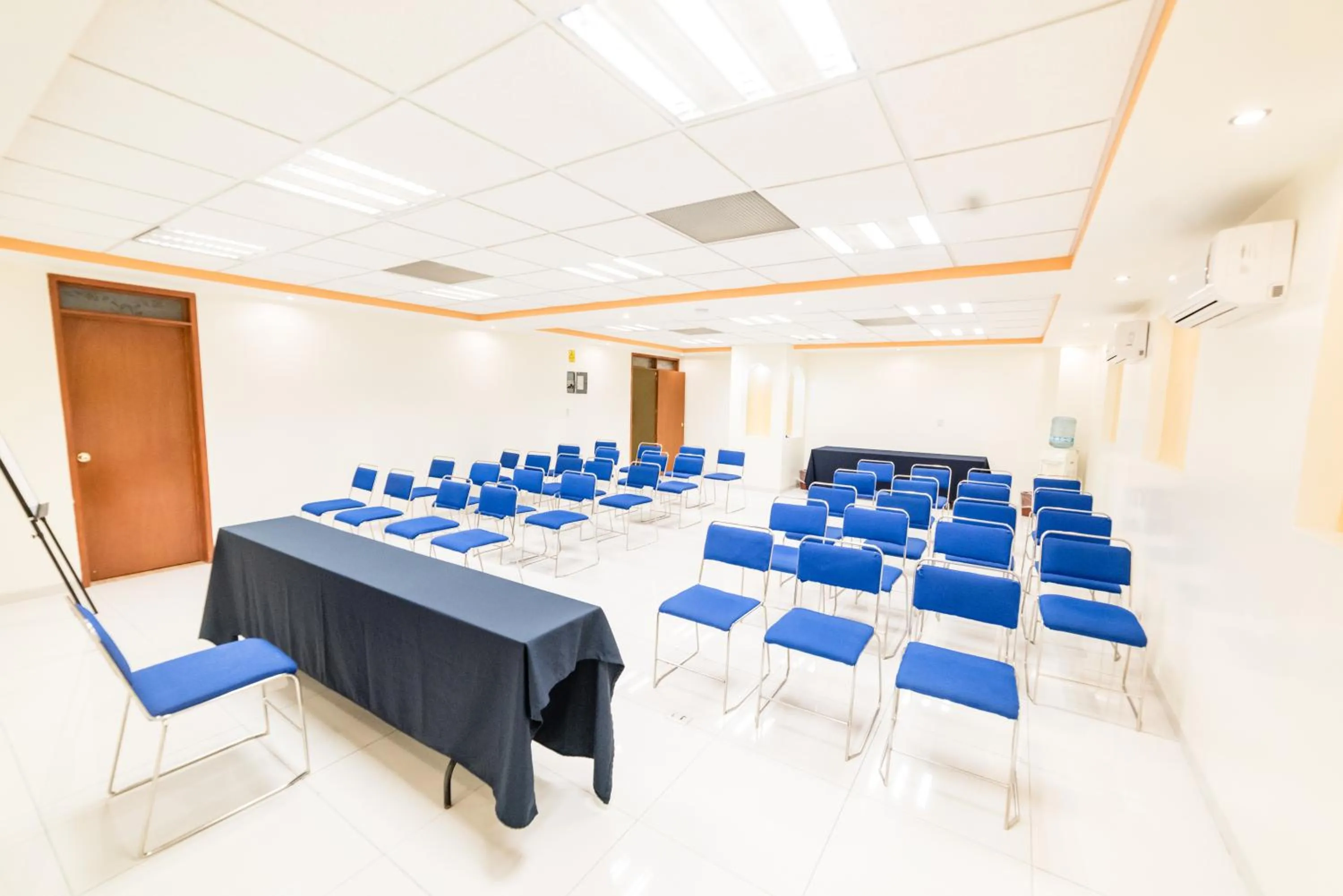 Business facilities in Hotel Elizabeth Central