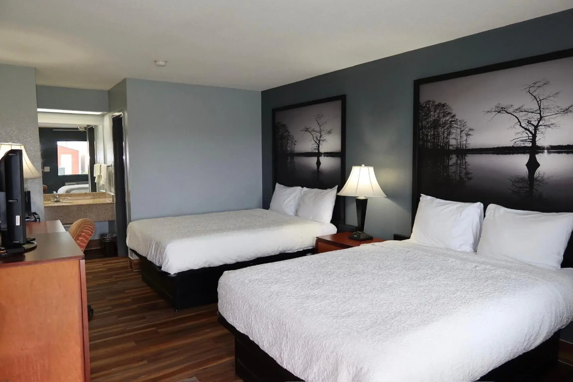 Bedroom, Bed in Americas Best Value Inn Yukon Bedroom, Bed in Americas Best Value Inn Yukon