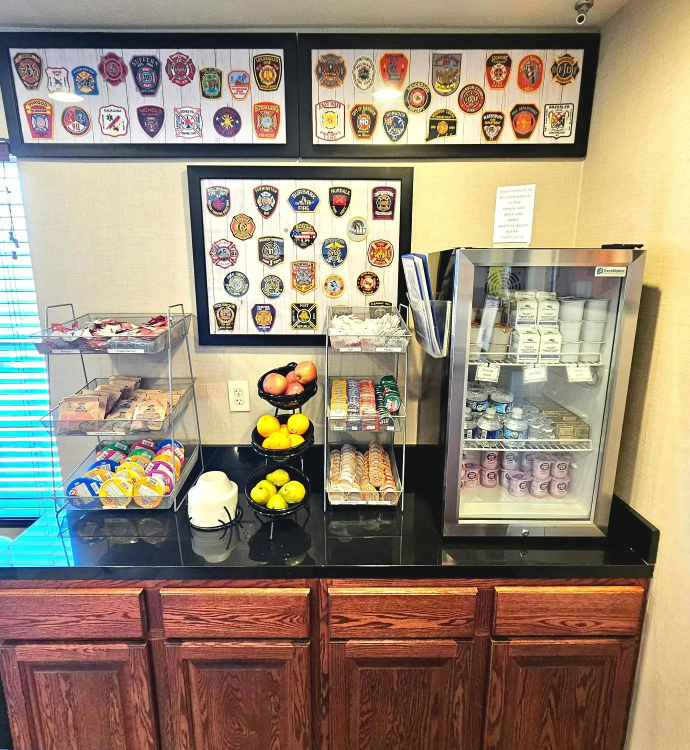 Breakfast in Cobblestone Inn & Suites - Clintonville Breakfast in Cobblestone Inn & Suites - Clintonville