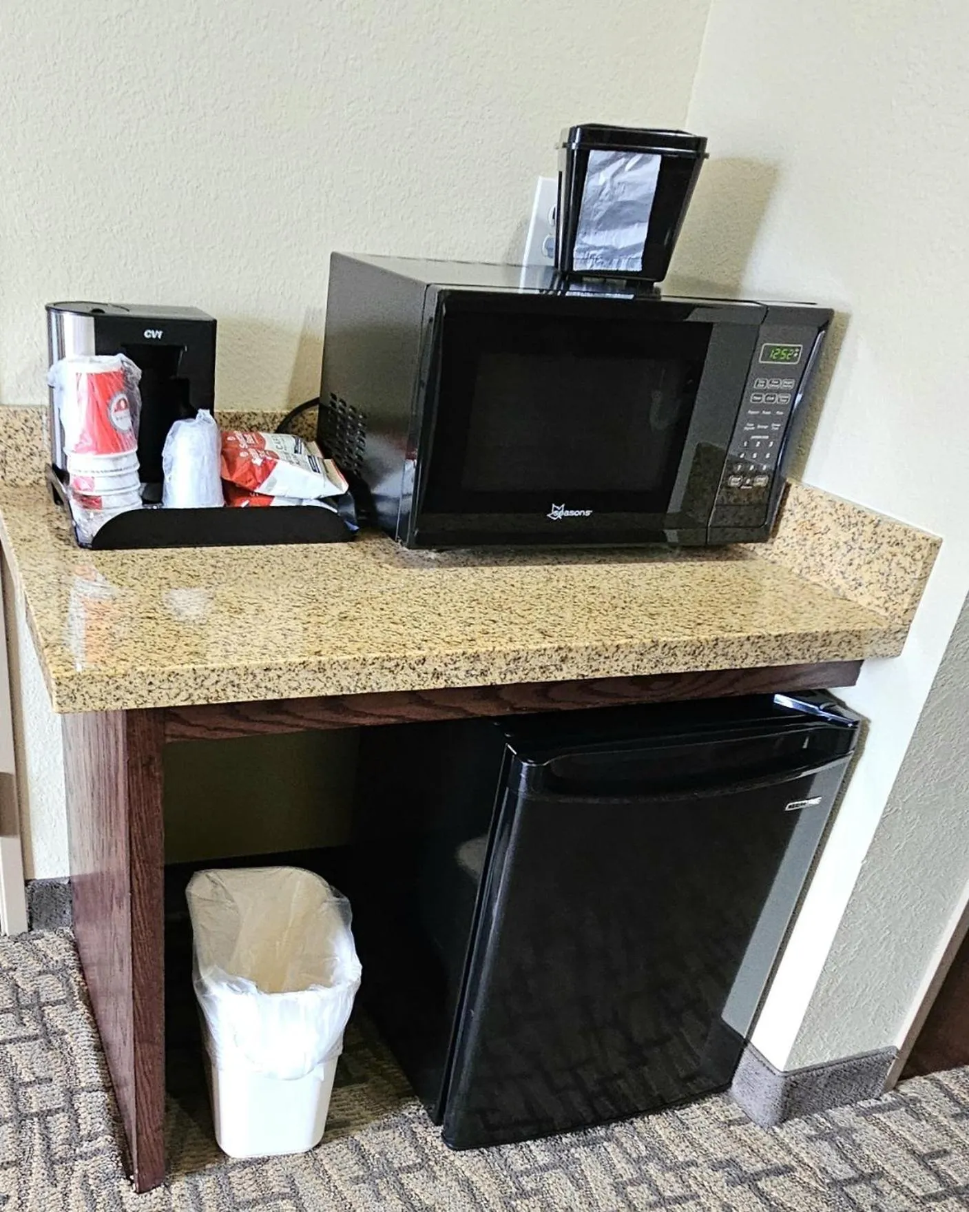 Coffee/tea facilities in Cobblestone Inn & Suites - Clintonville