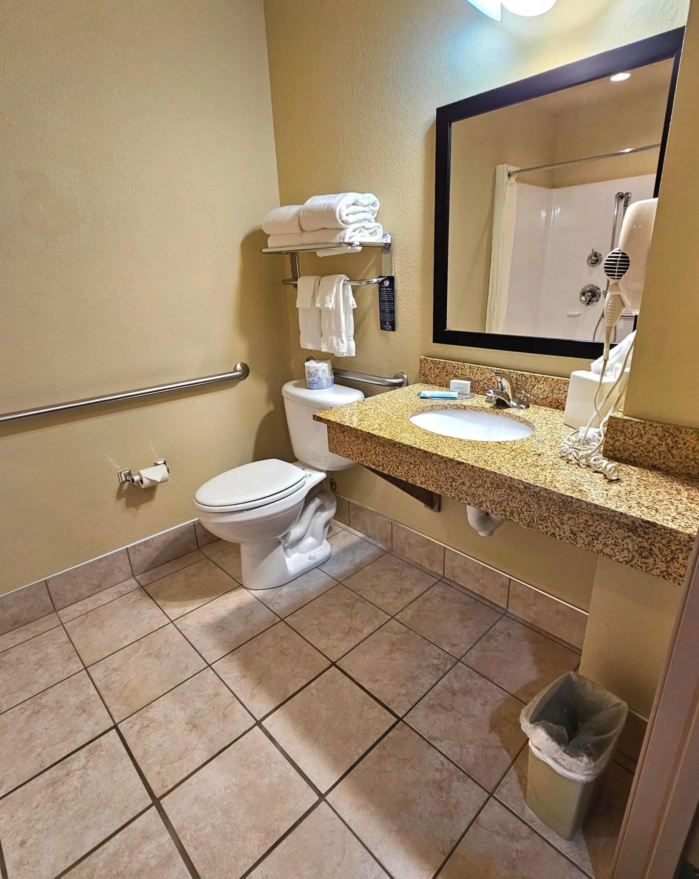 Bathroom in Cobblestone Inn & Suites - Clintonville