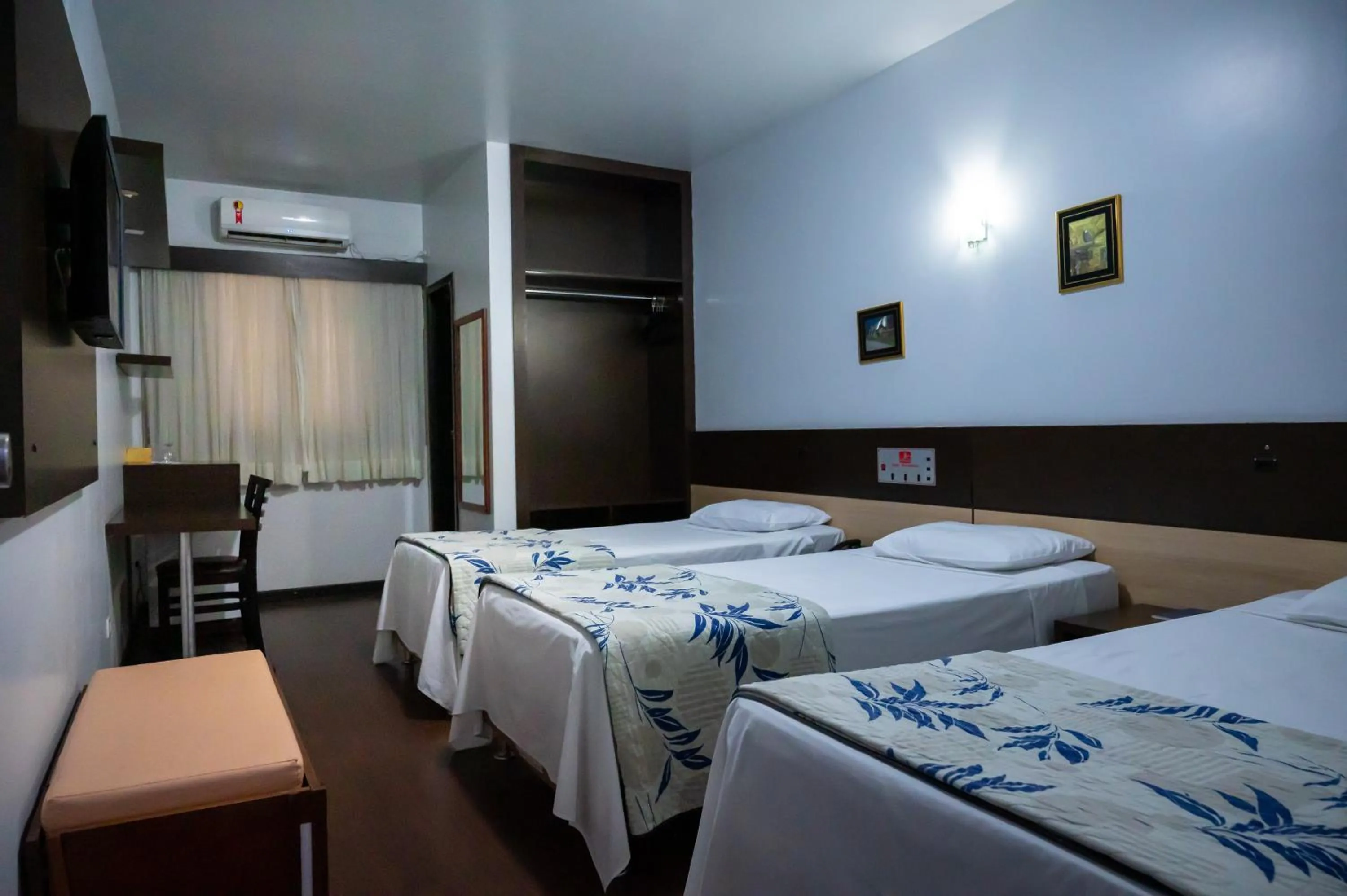 Bedroom, Bed in Hotel 365