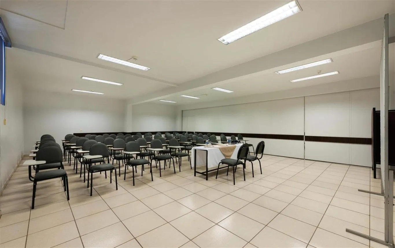 Business facilities in Hotel 365