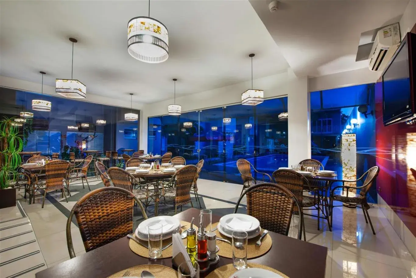 Restaurant/places to eat in Hotel 365 Restaurant/places to eat in Hotel 365