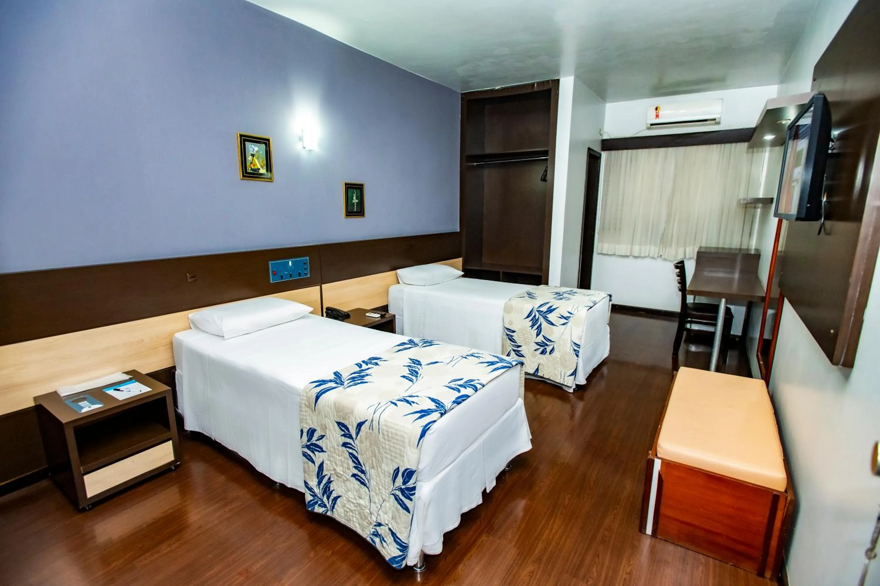 Bedroom, Bed in Hotel 365